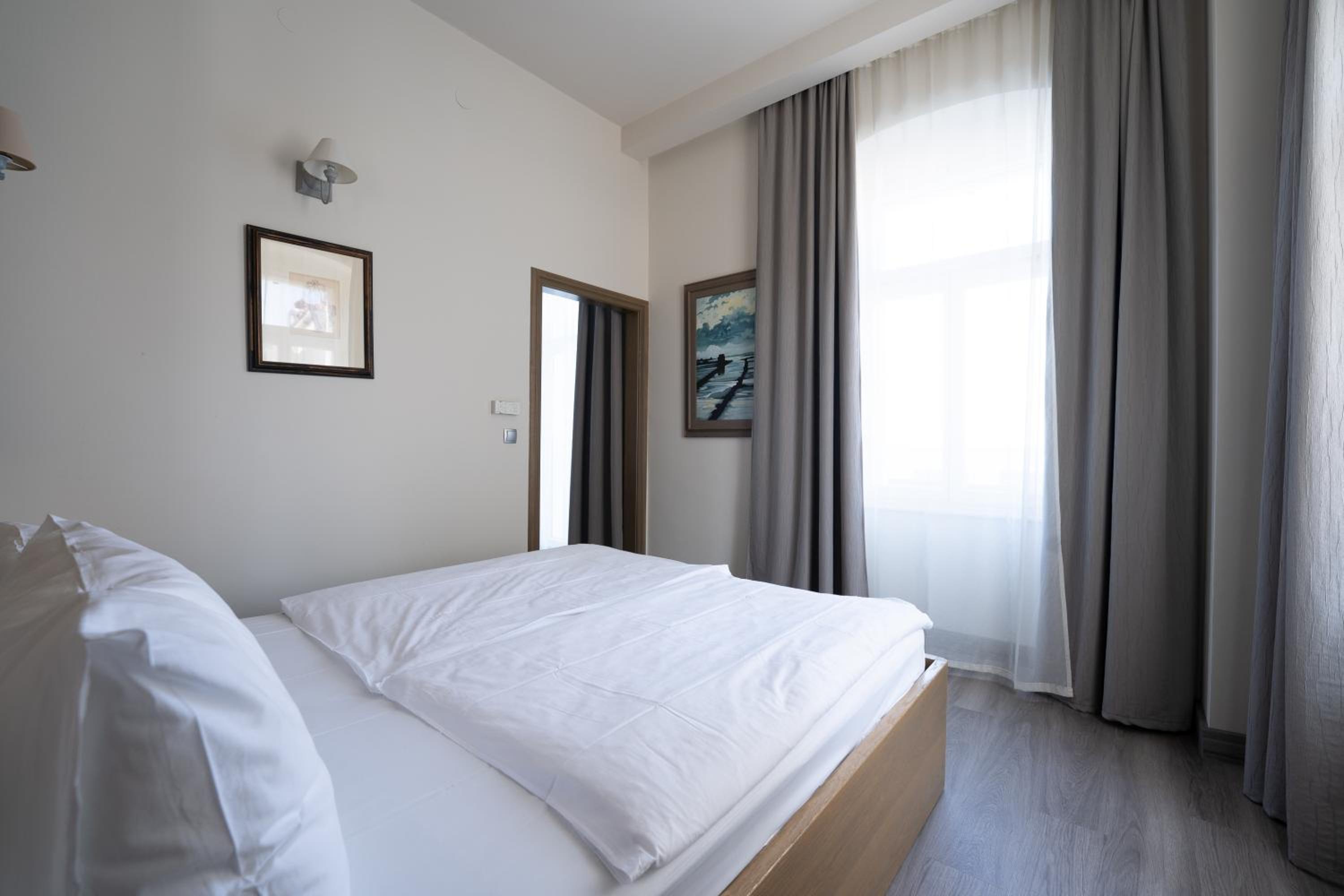 Deluxe Suite with Balcony and Sea View
