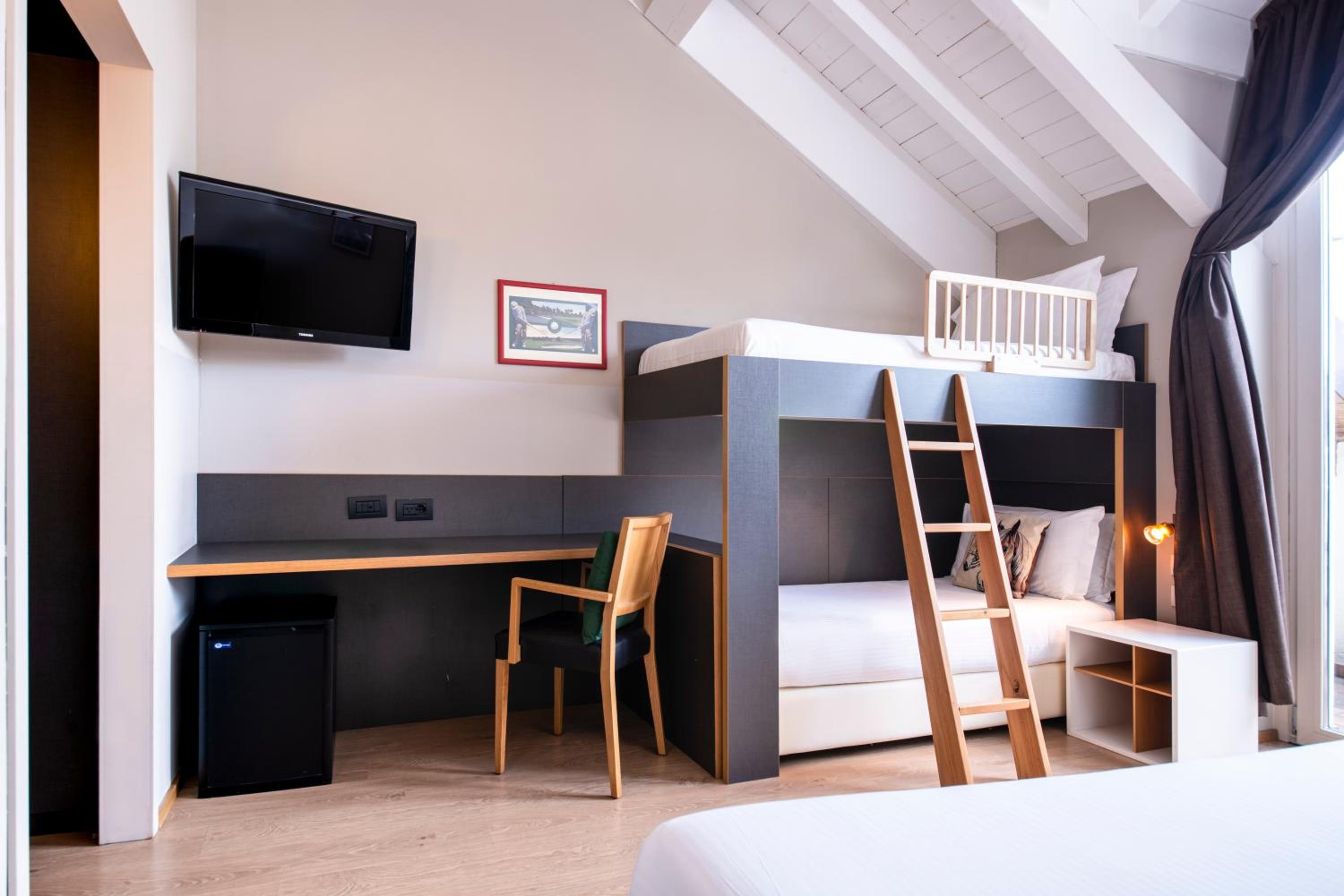 Quadruple Room - Photo 7