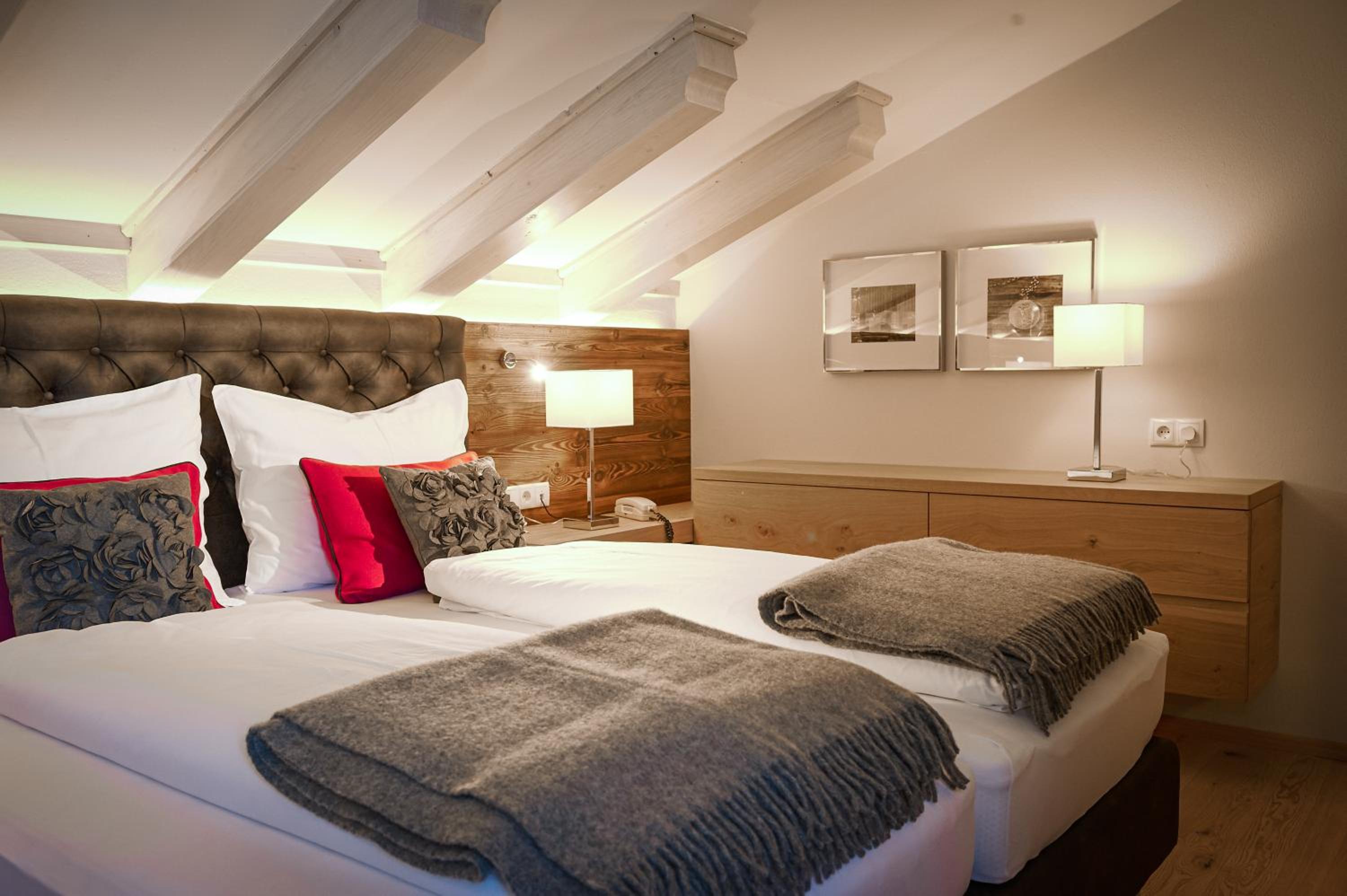 Suite with Balcony - Photo 4
