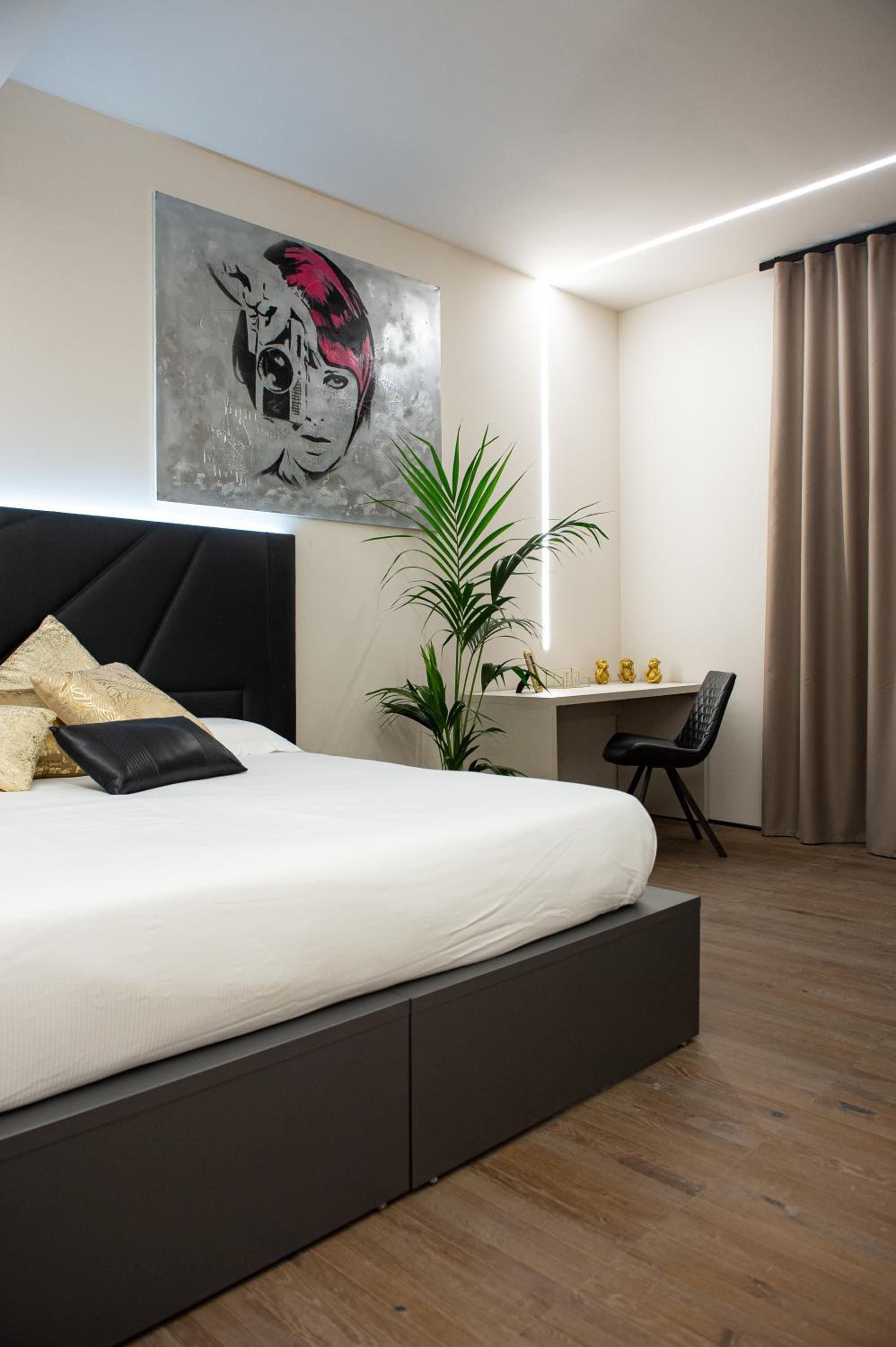Deluxe Quadruple Room  - Photo 1