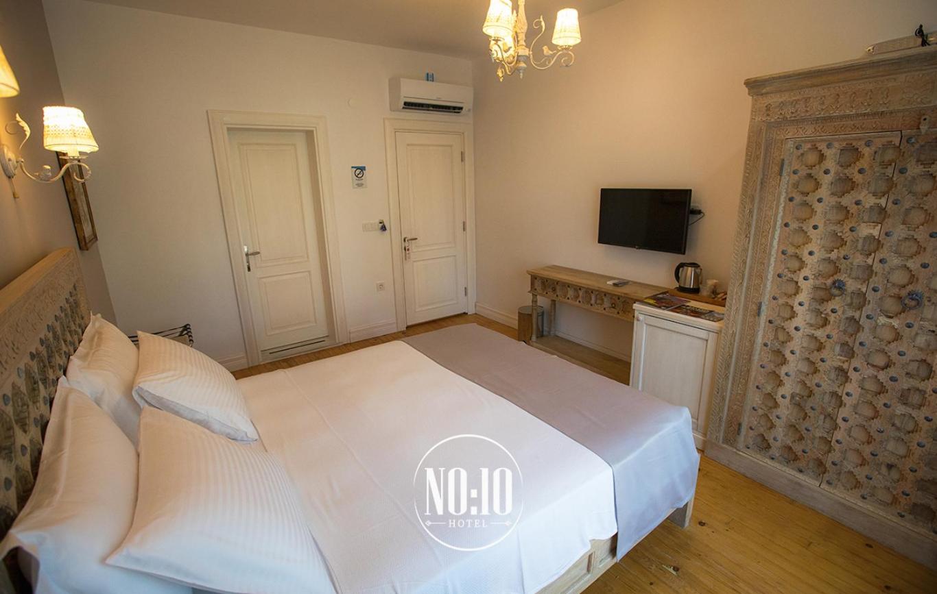 Double Room with Balcony - Photo 1