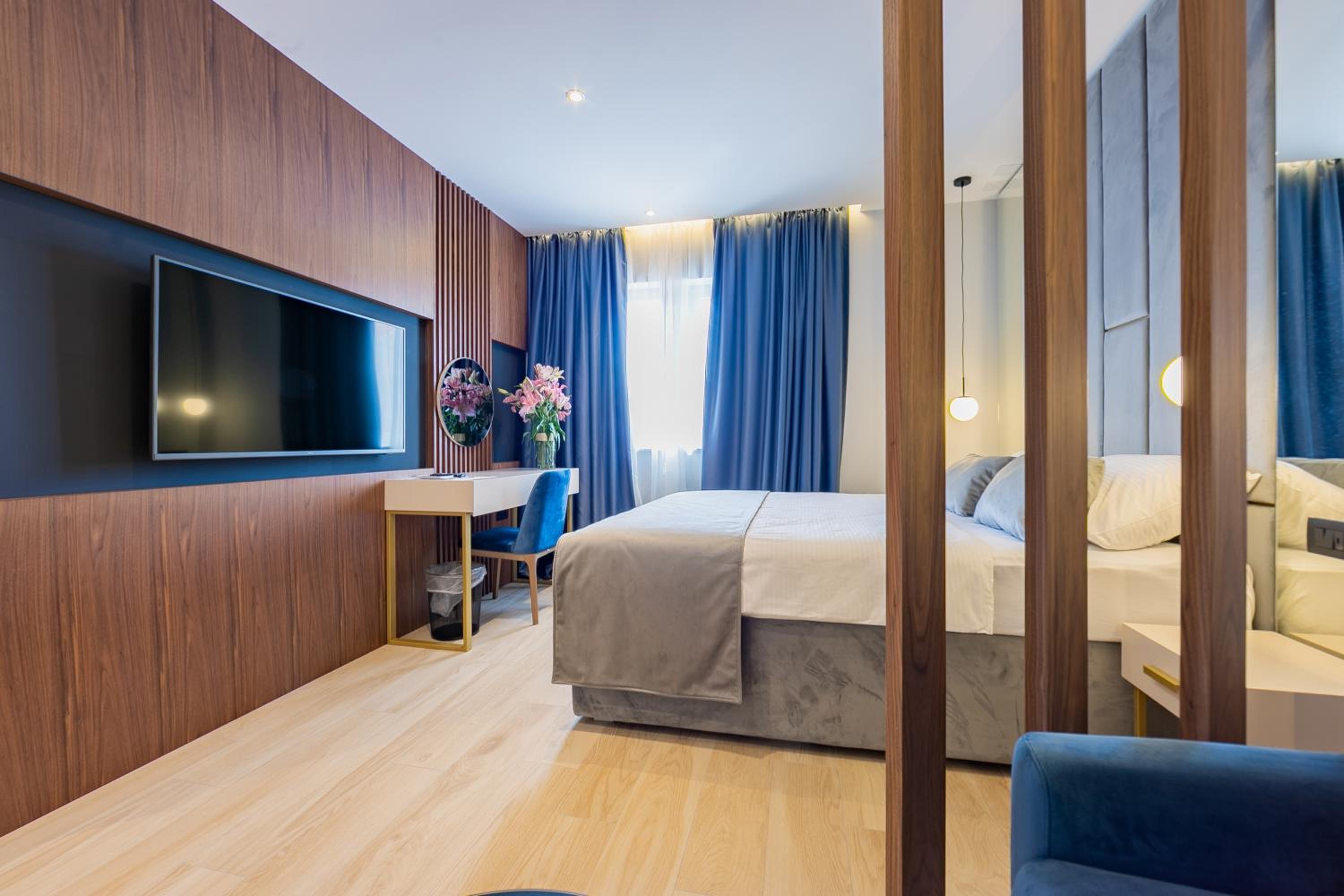 Deluxe Double Room - Photo 7
