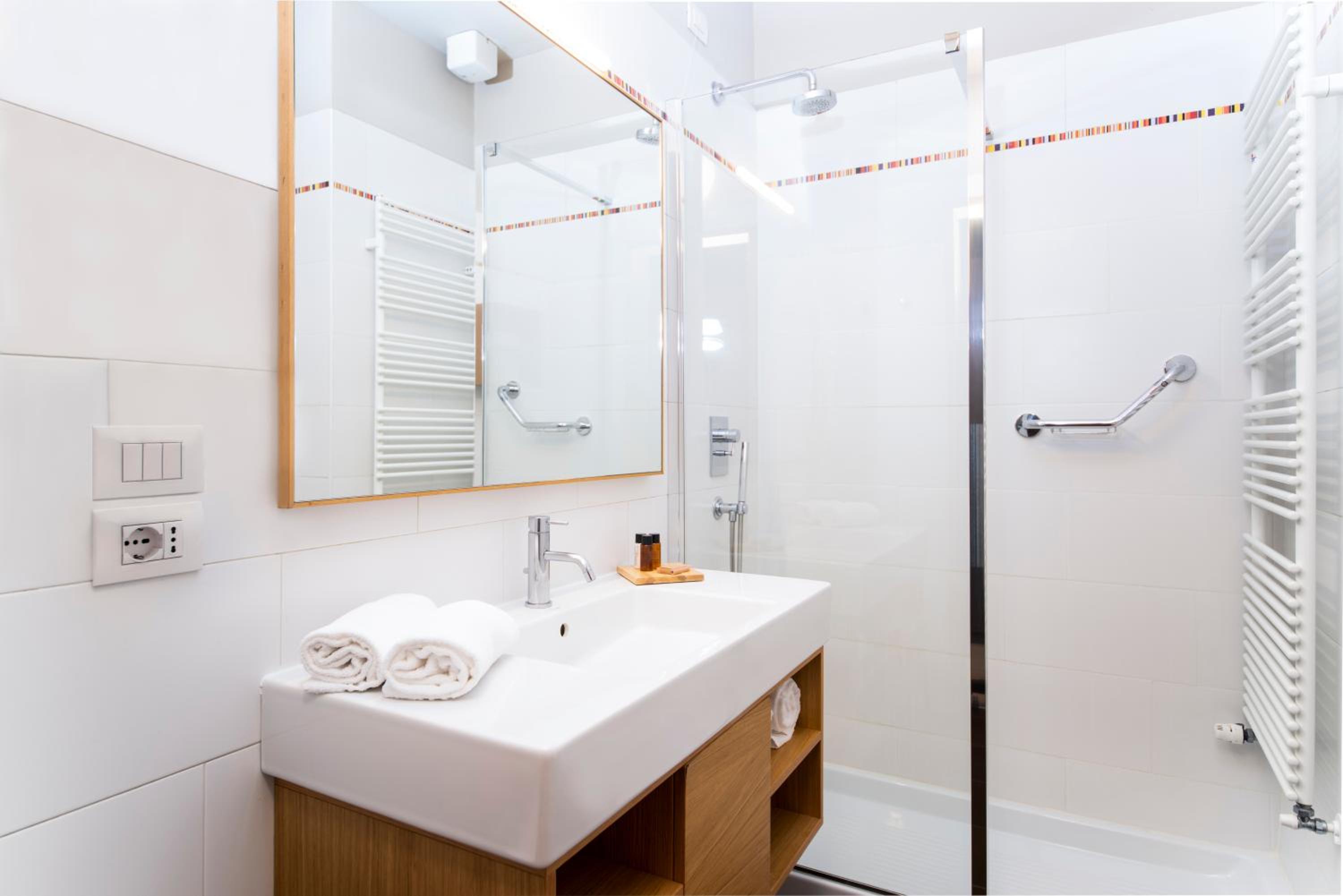 Double Room - Photo 5