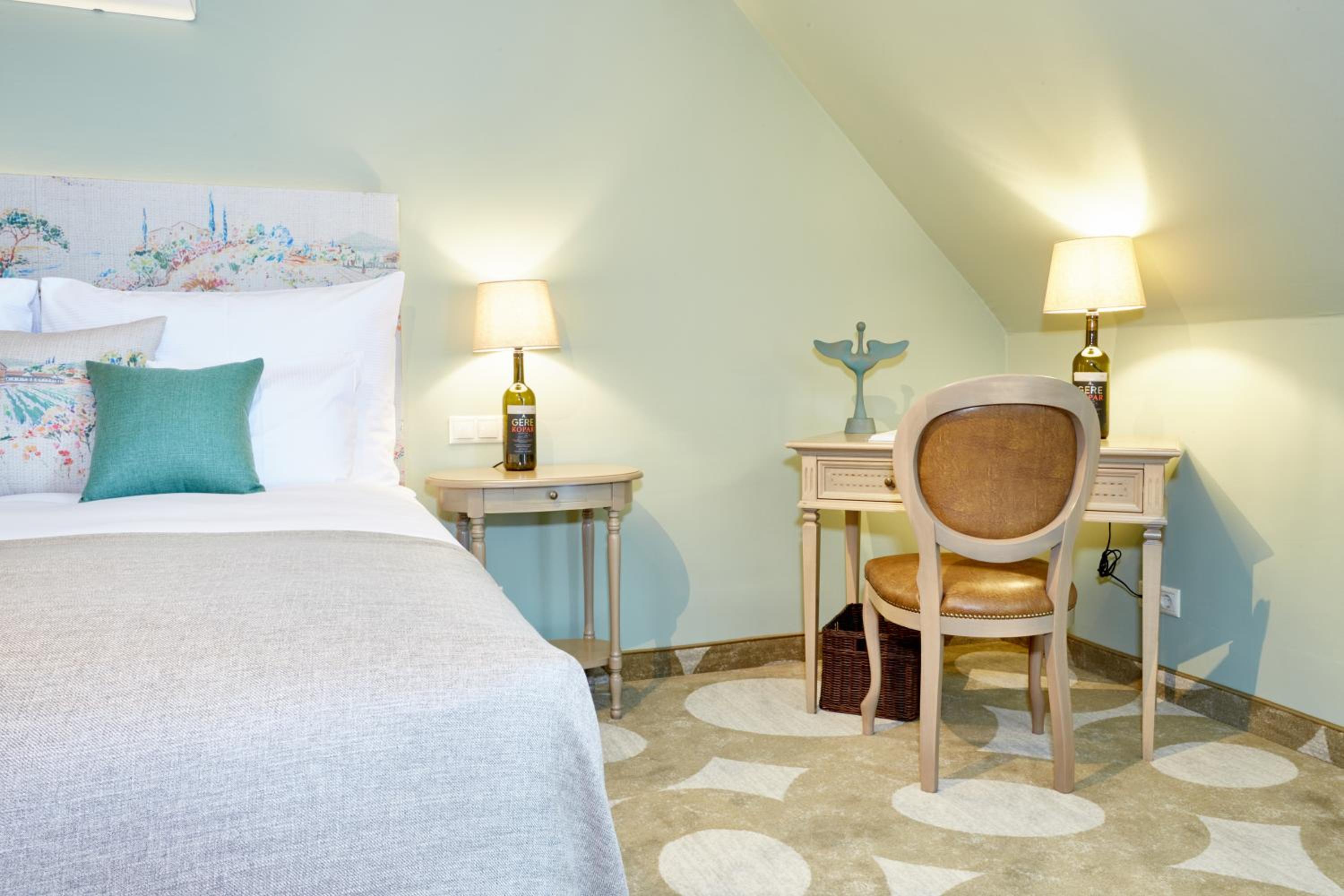 Junior Suite with Garden View photo 2