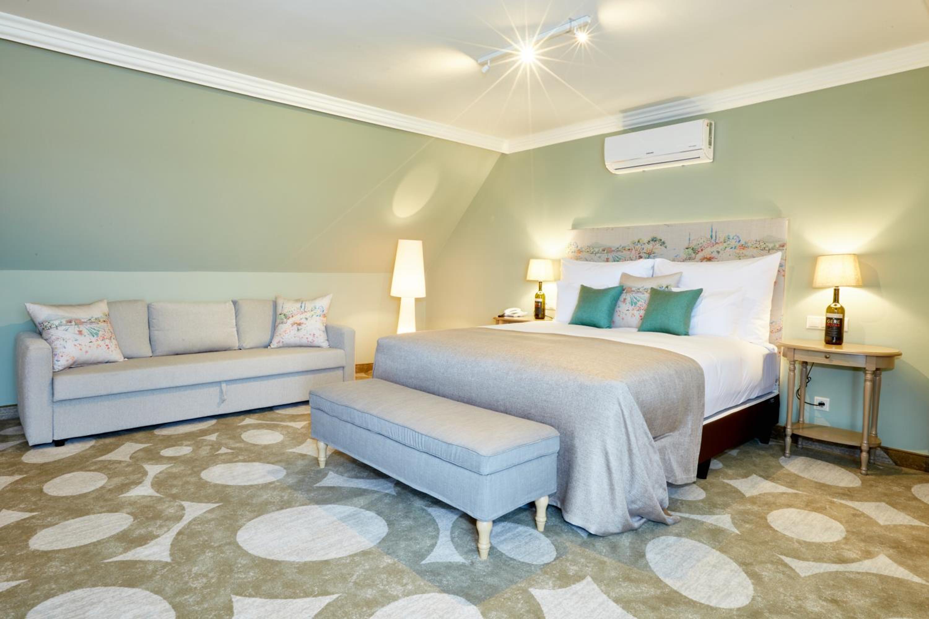 Junior Suite with Garden View photo 3