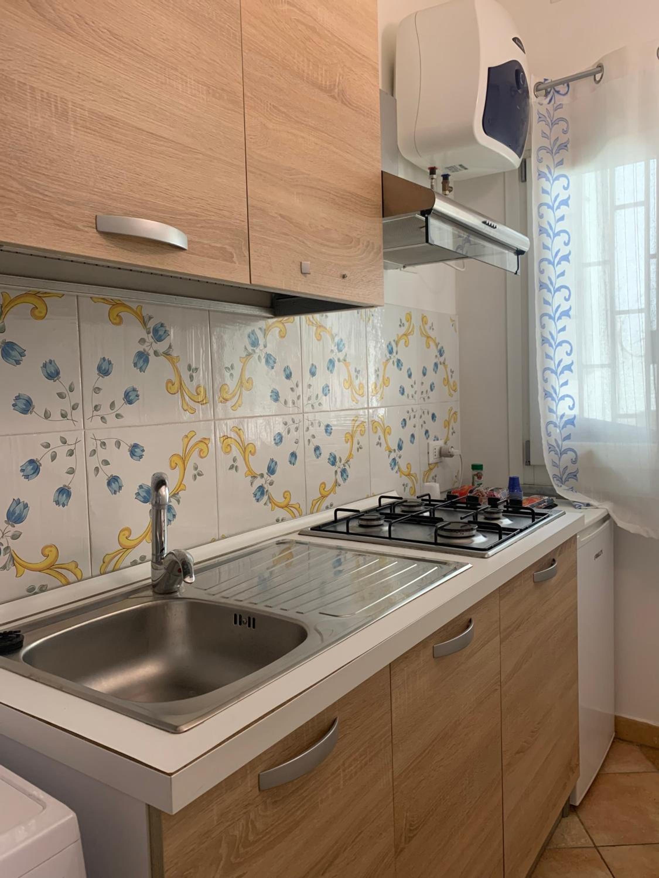 One-Bedroom Apartment - Photo 11