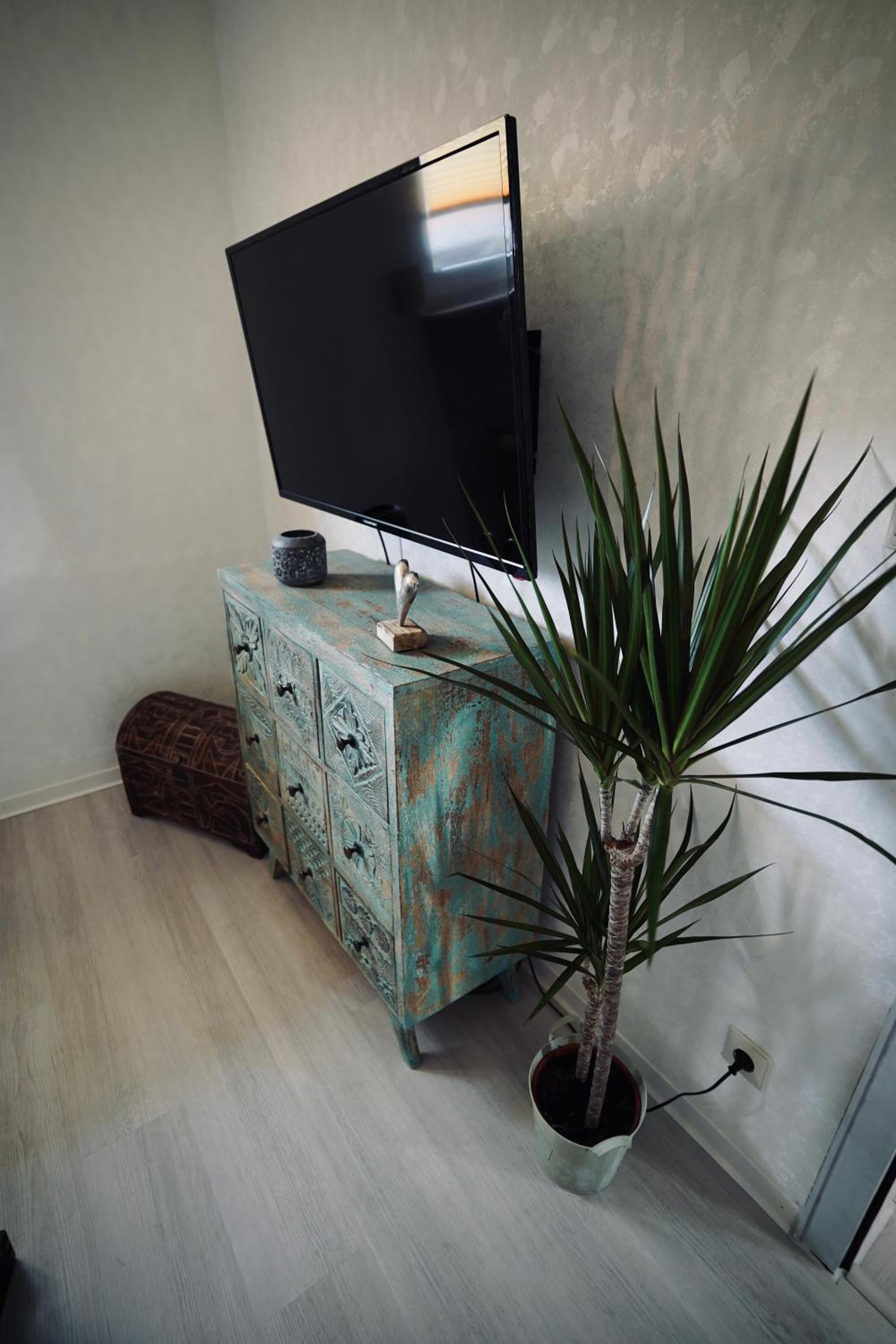 One-Bedroom Apartment - Photo 6