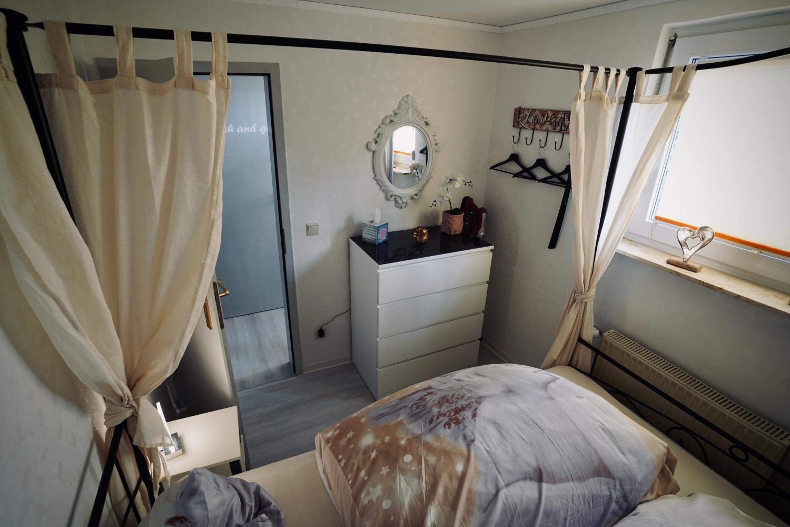 One-Bedroom Apartment - Photo 9