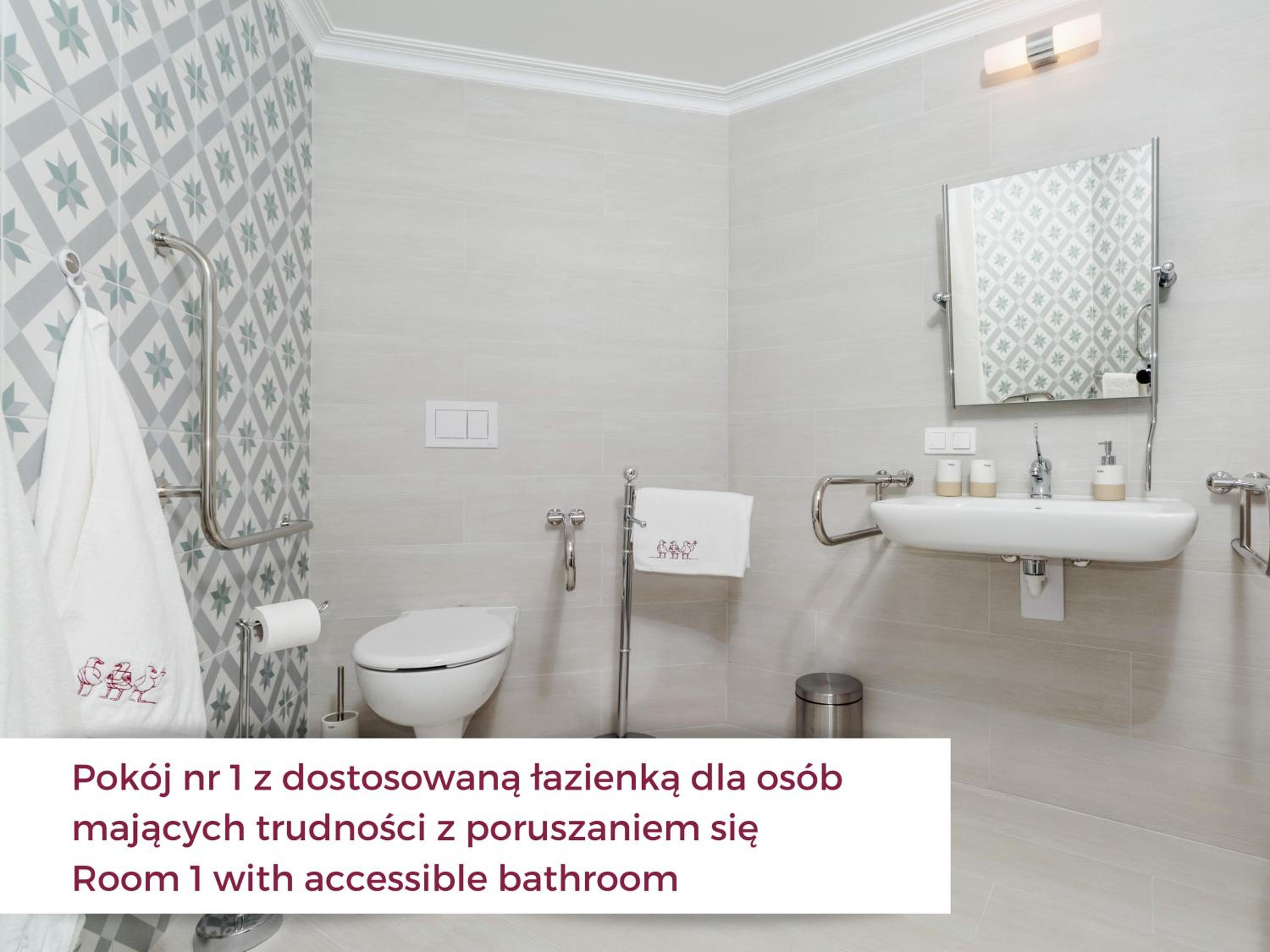 Double Room with Private Bathroom photo 1