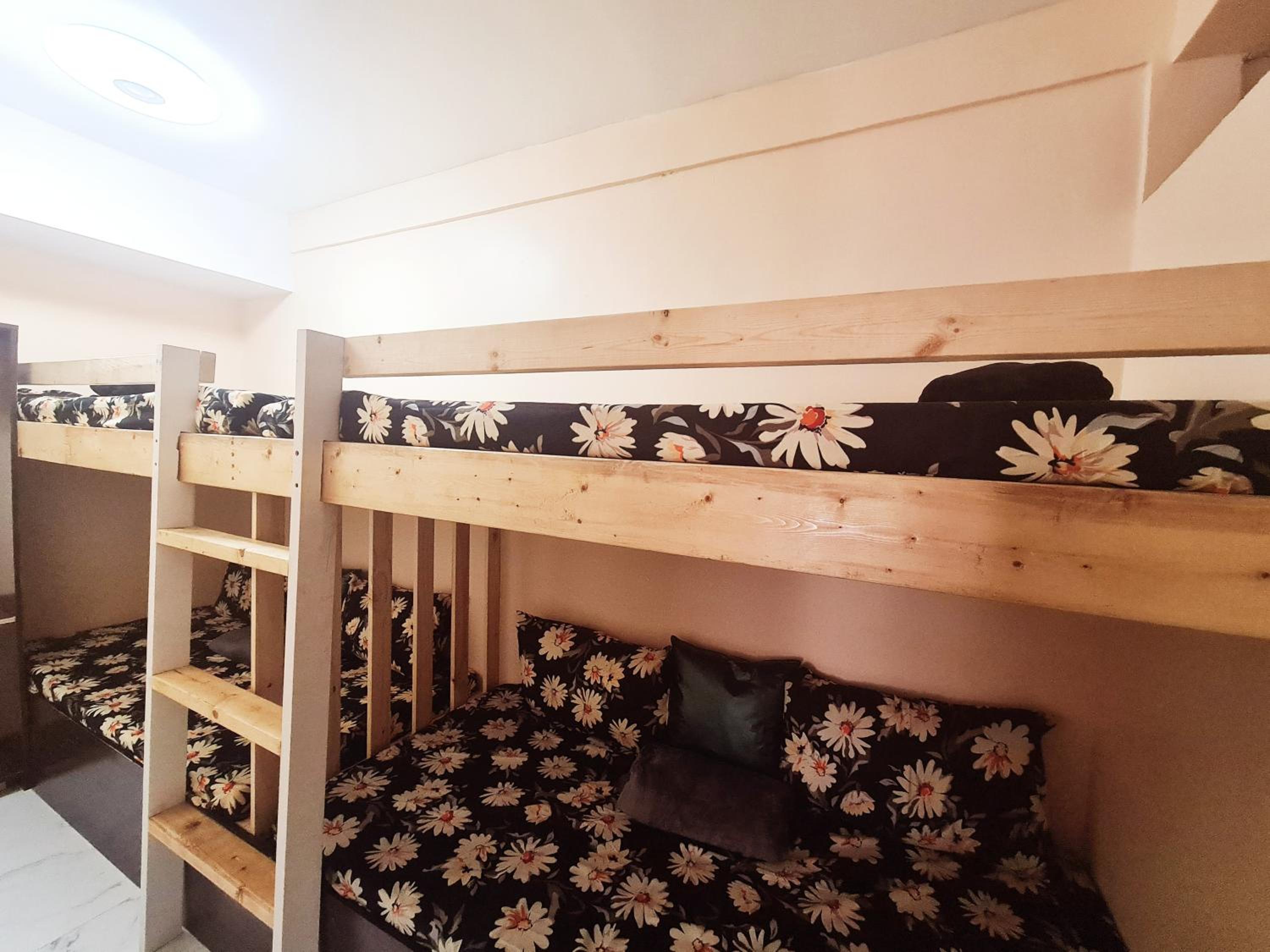 Two-Bedroom Apartment - Photo 19