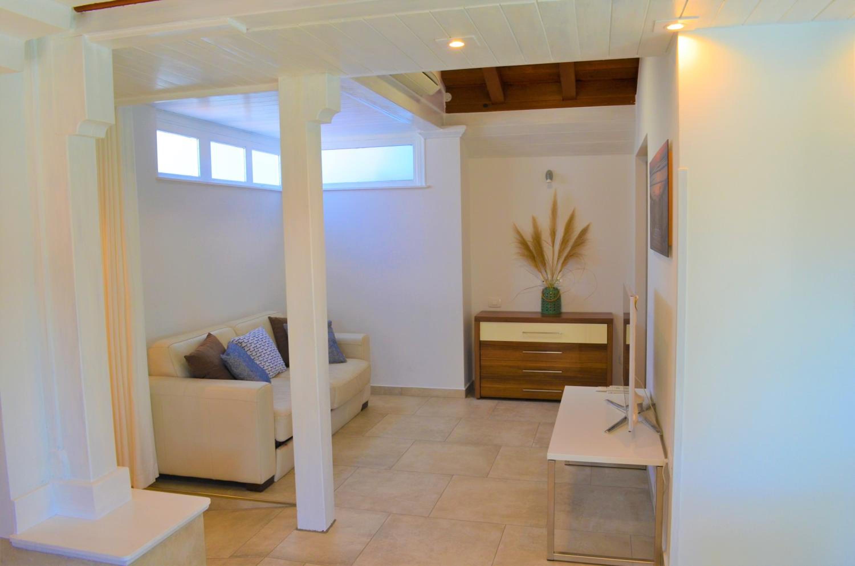 Four-Bedroom House photo 2