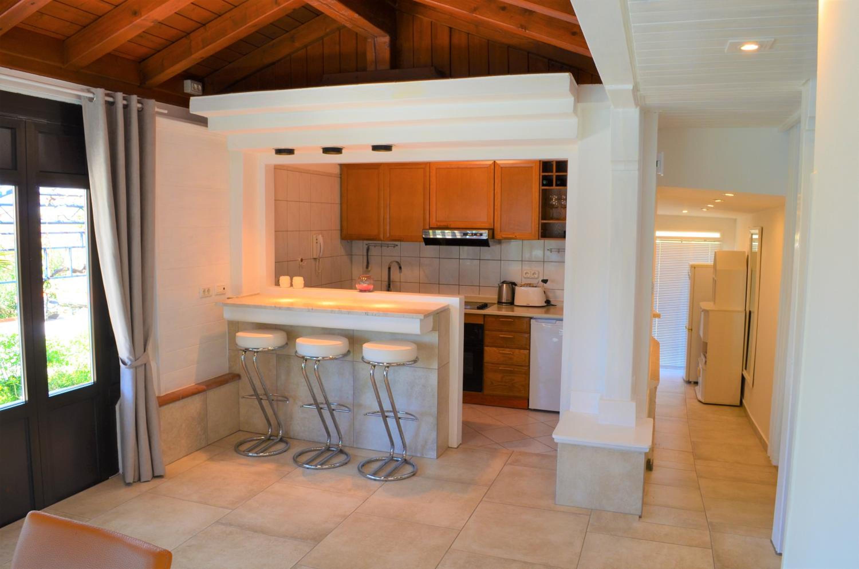 Four-Bedroom House photo 3