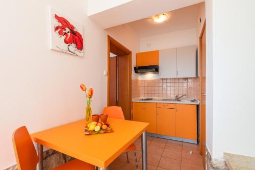 Apartment with Terrace photo 2