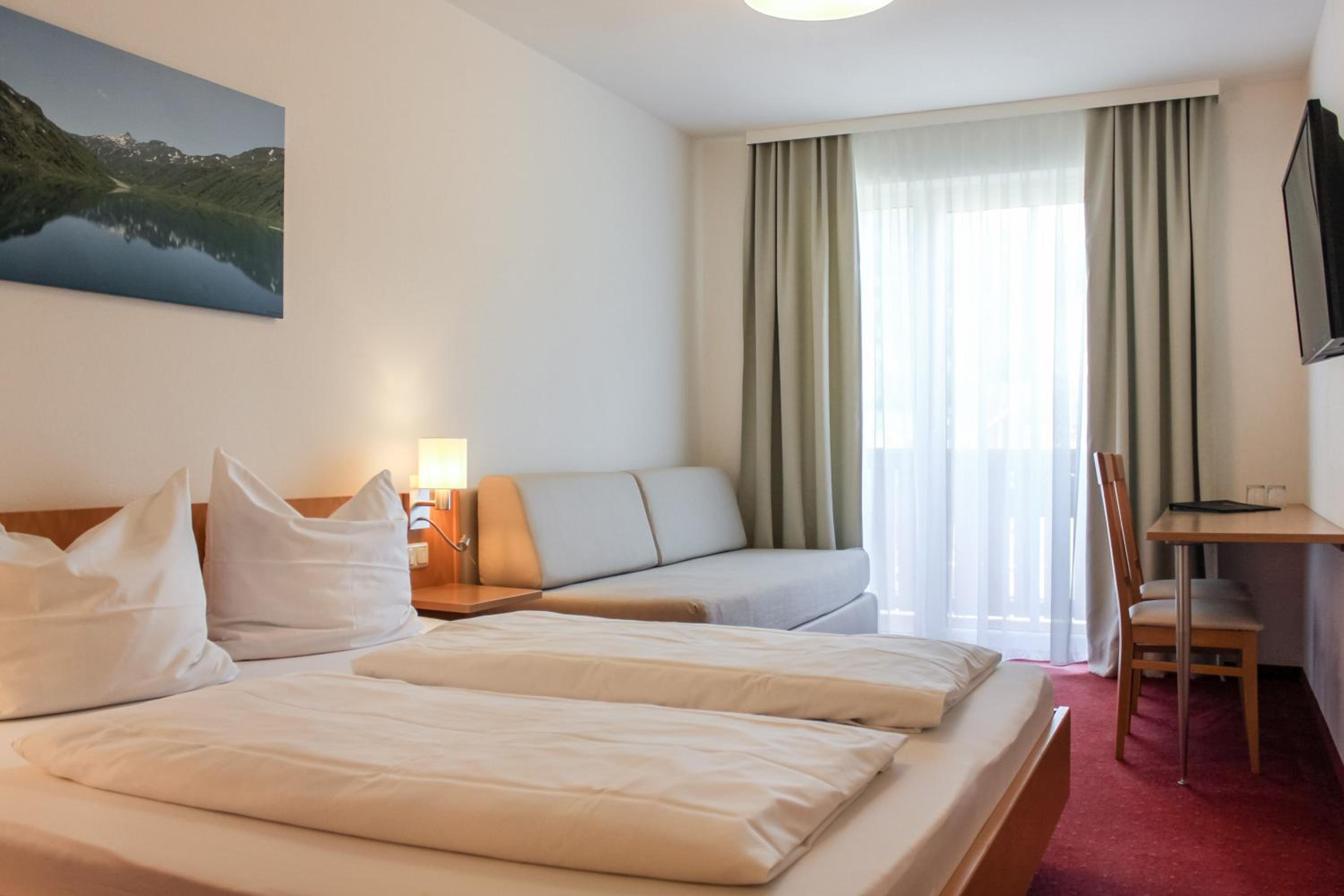 Triple Room with Balcony photo 2