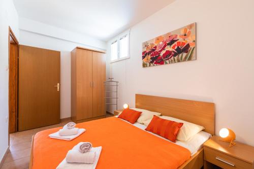 Apartment - Ground Floor photo 2
