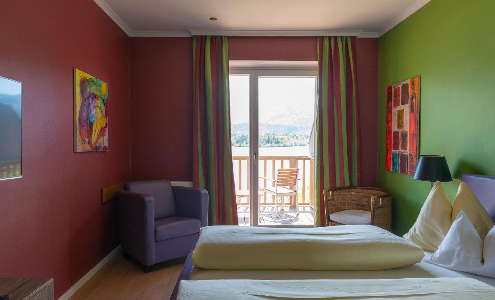 Double Room with Lake View and Balcony photo 2