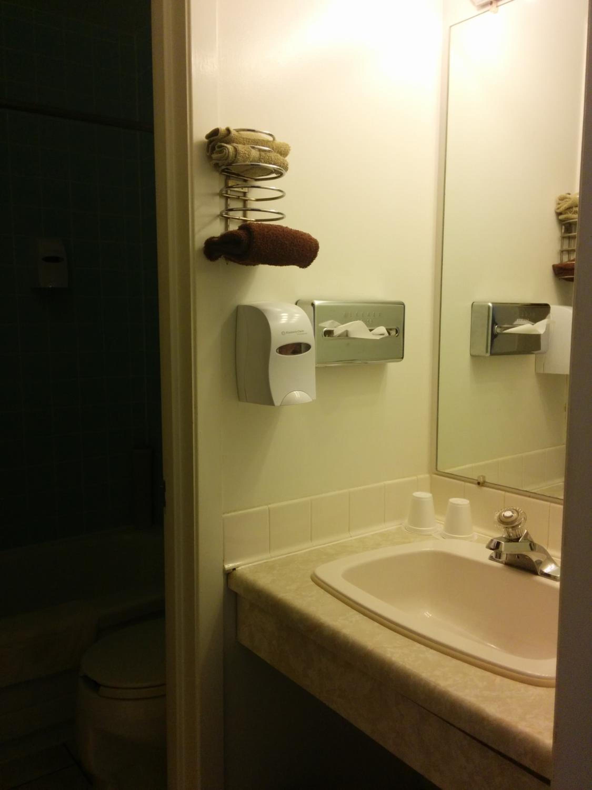 Queen Room photo 3