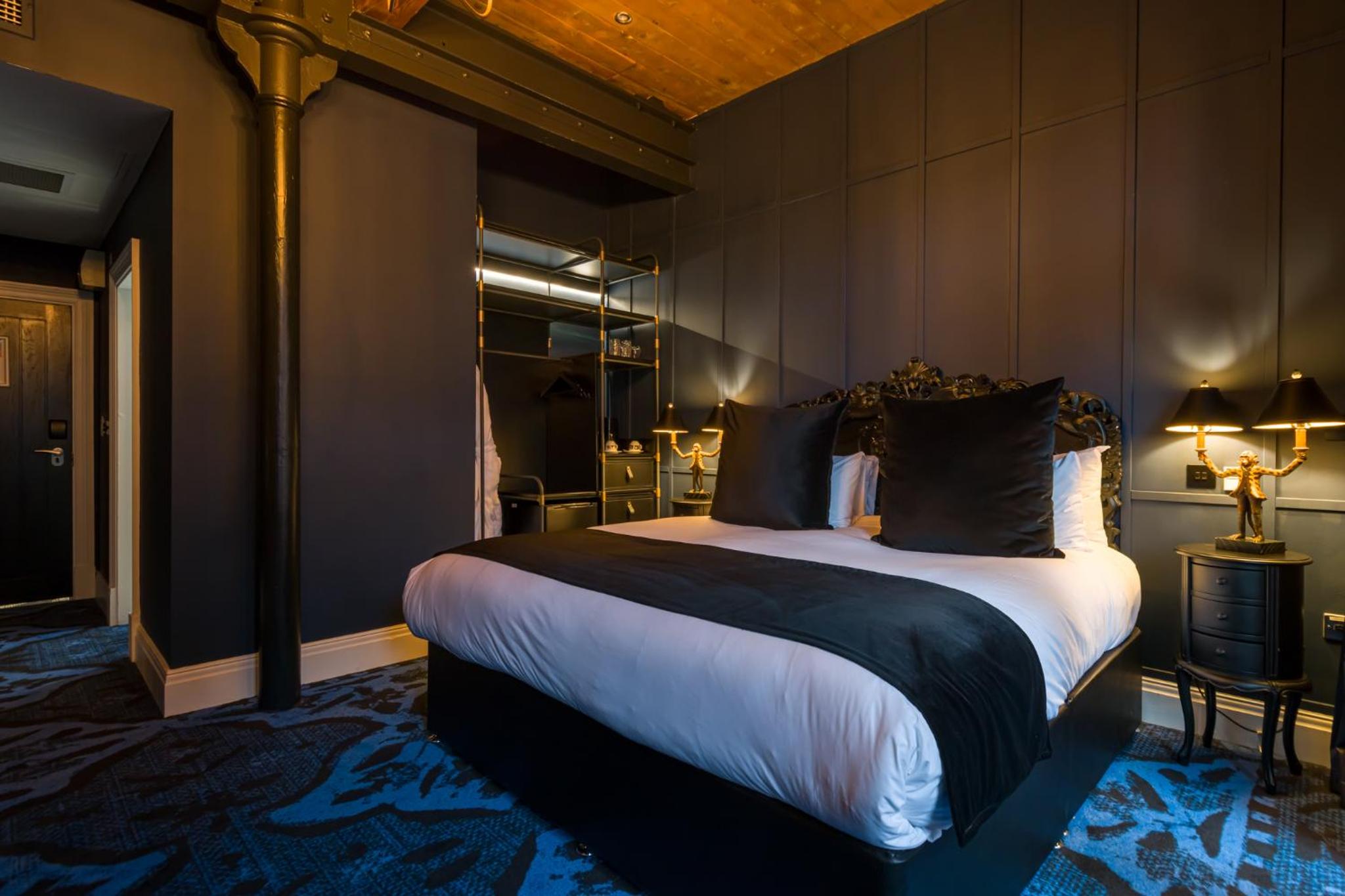 Balcony King Room