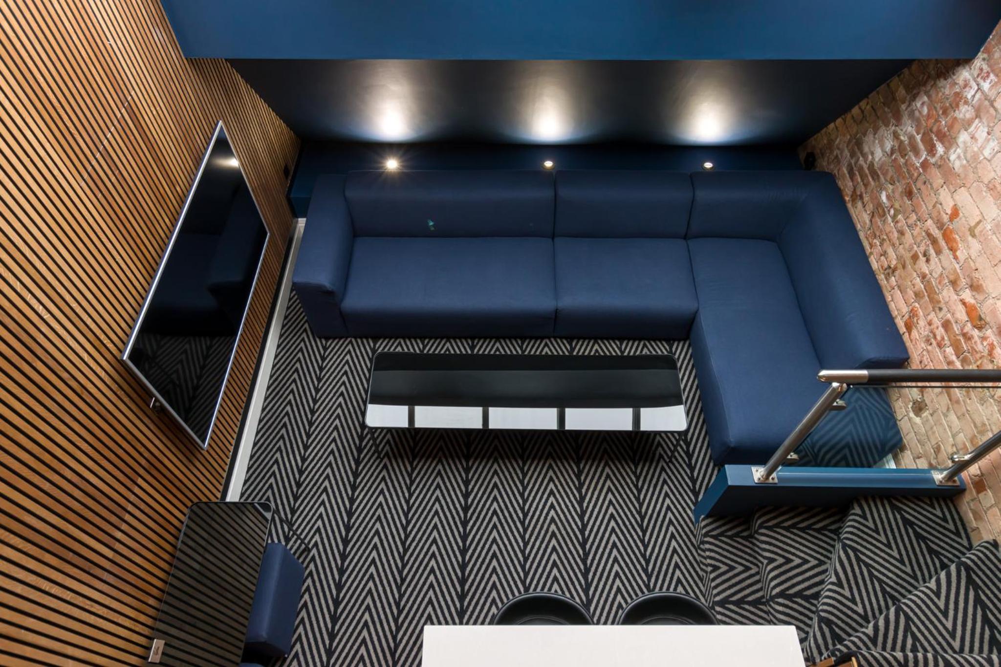 Superior Duplex King Suite with Kitchenette, Sitting Area and In-Room Bath Tub - Non-Smoking - Photo 3