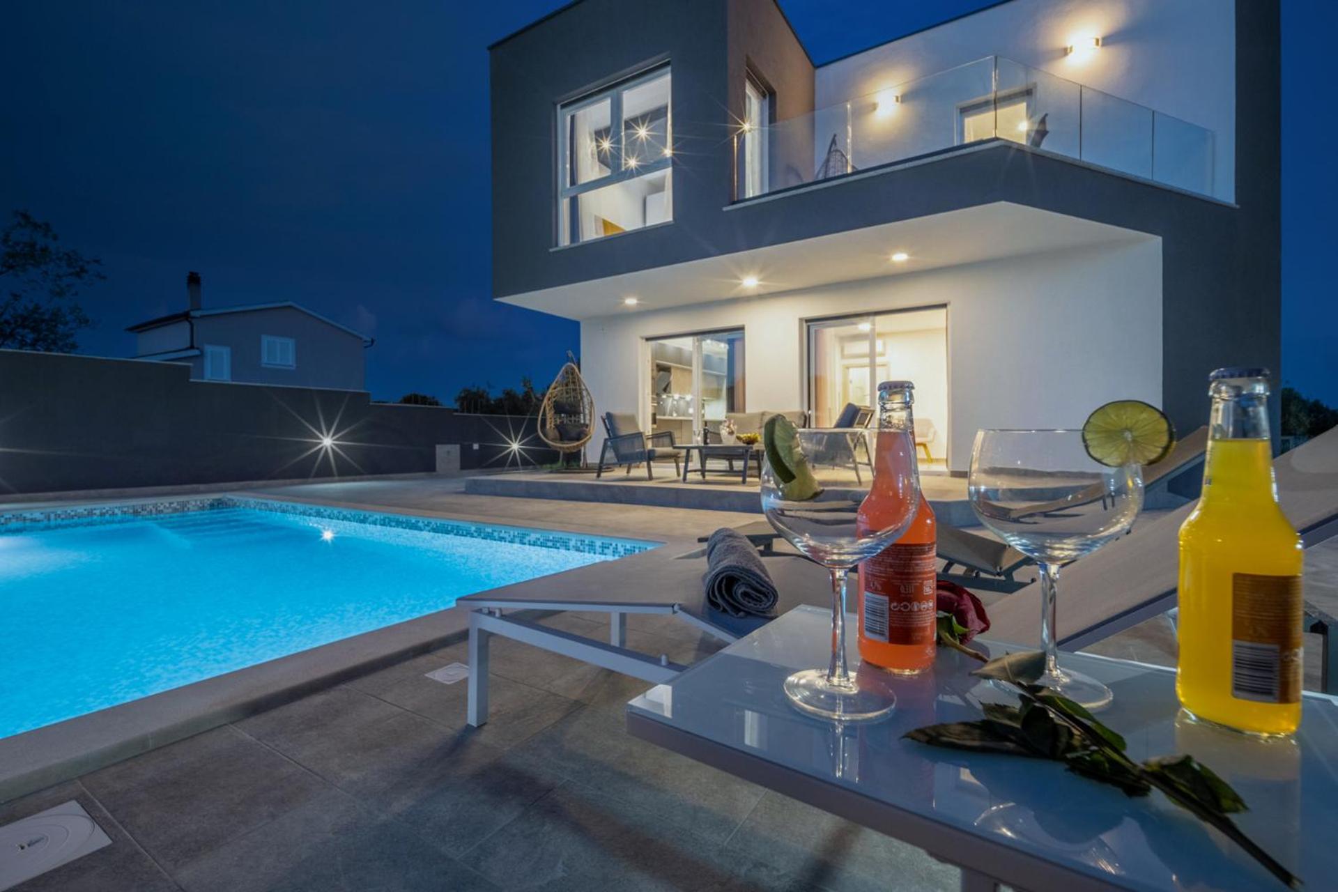 Villa photo 3