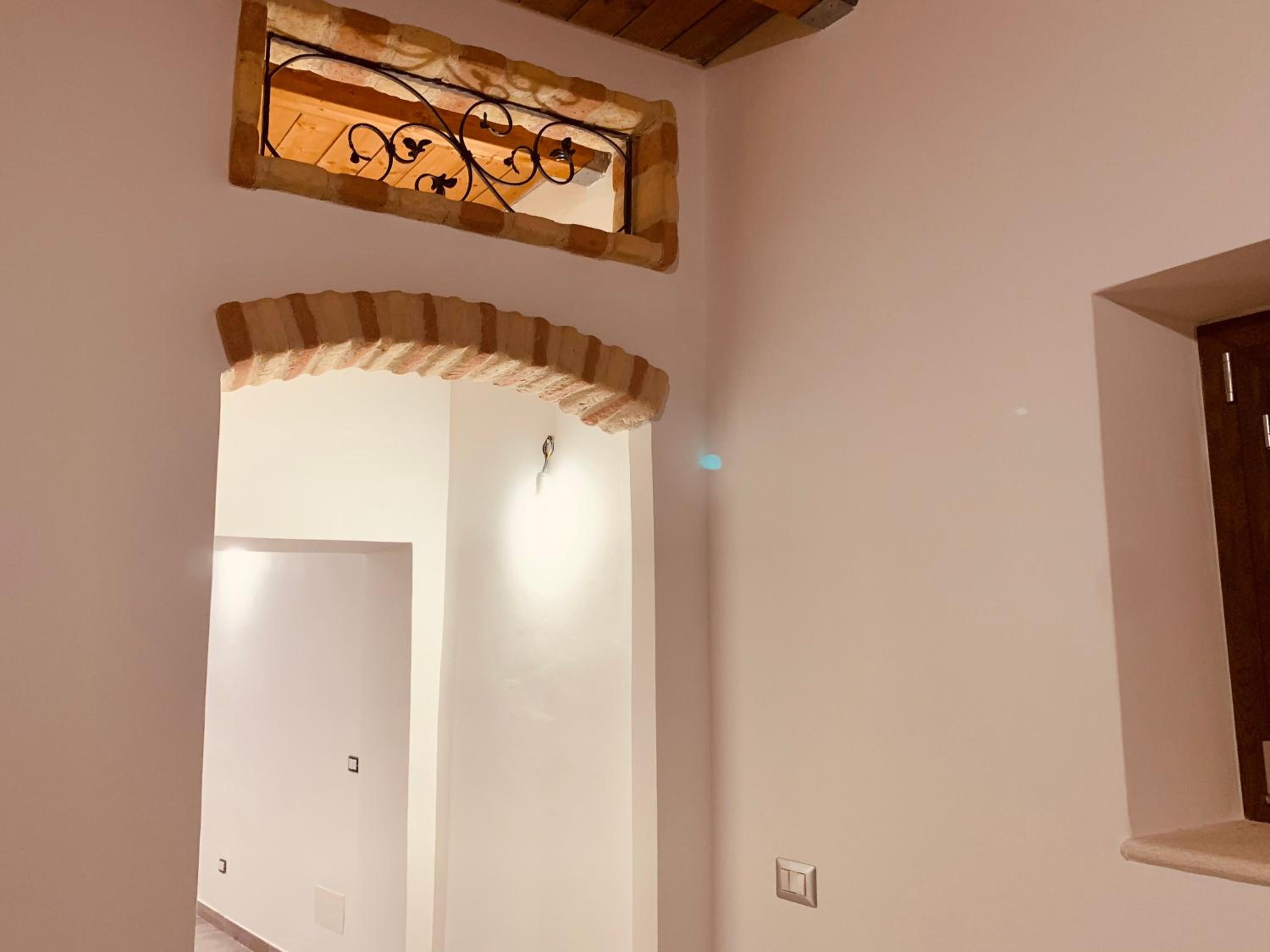 Double Room with Private Bathroom - Photo 7