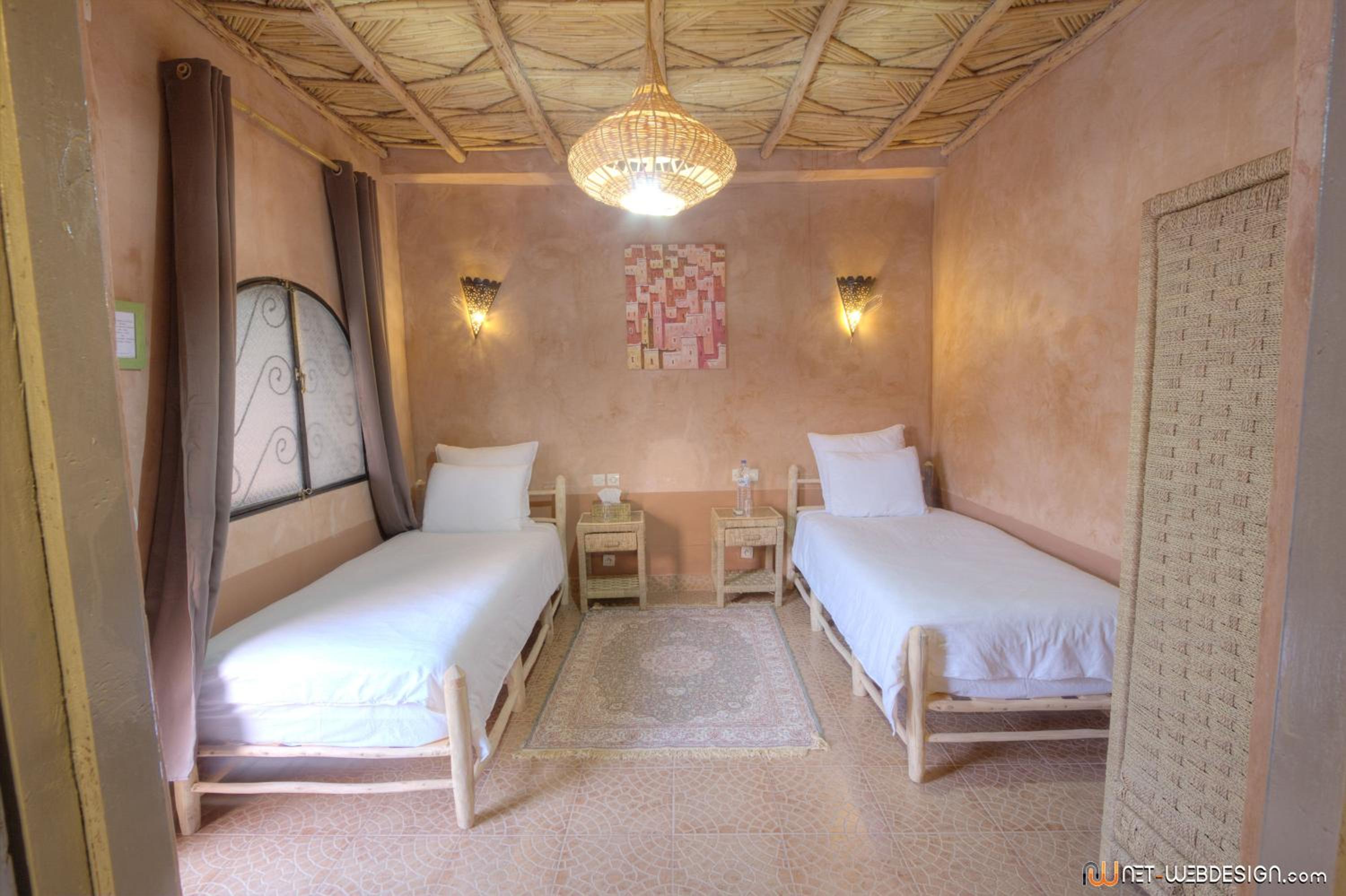 Standard Twin Room photo 2