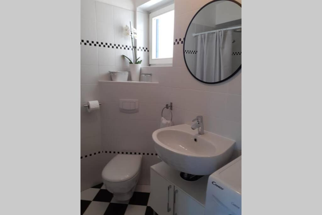 One-Bedroom Apartment - Photo 15