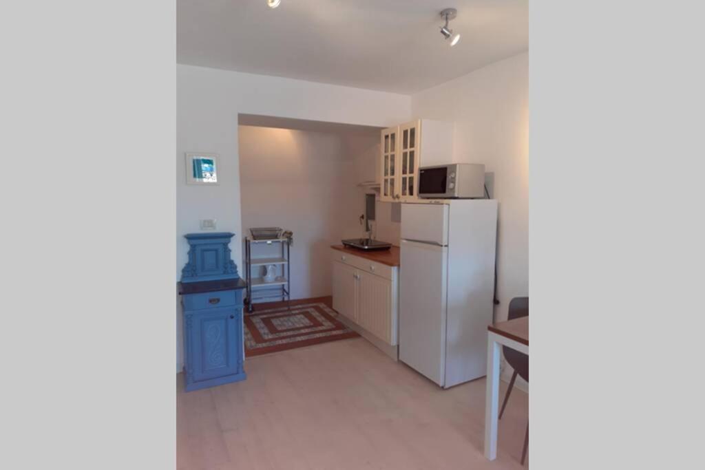 One-Bedroom Apartment - Photo 18