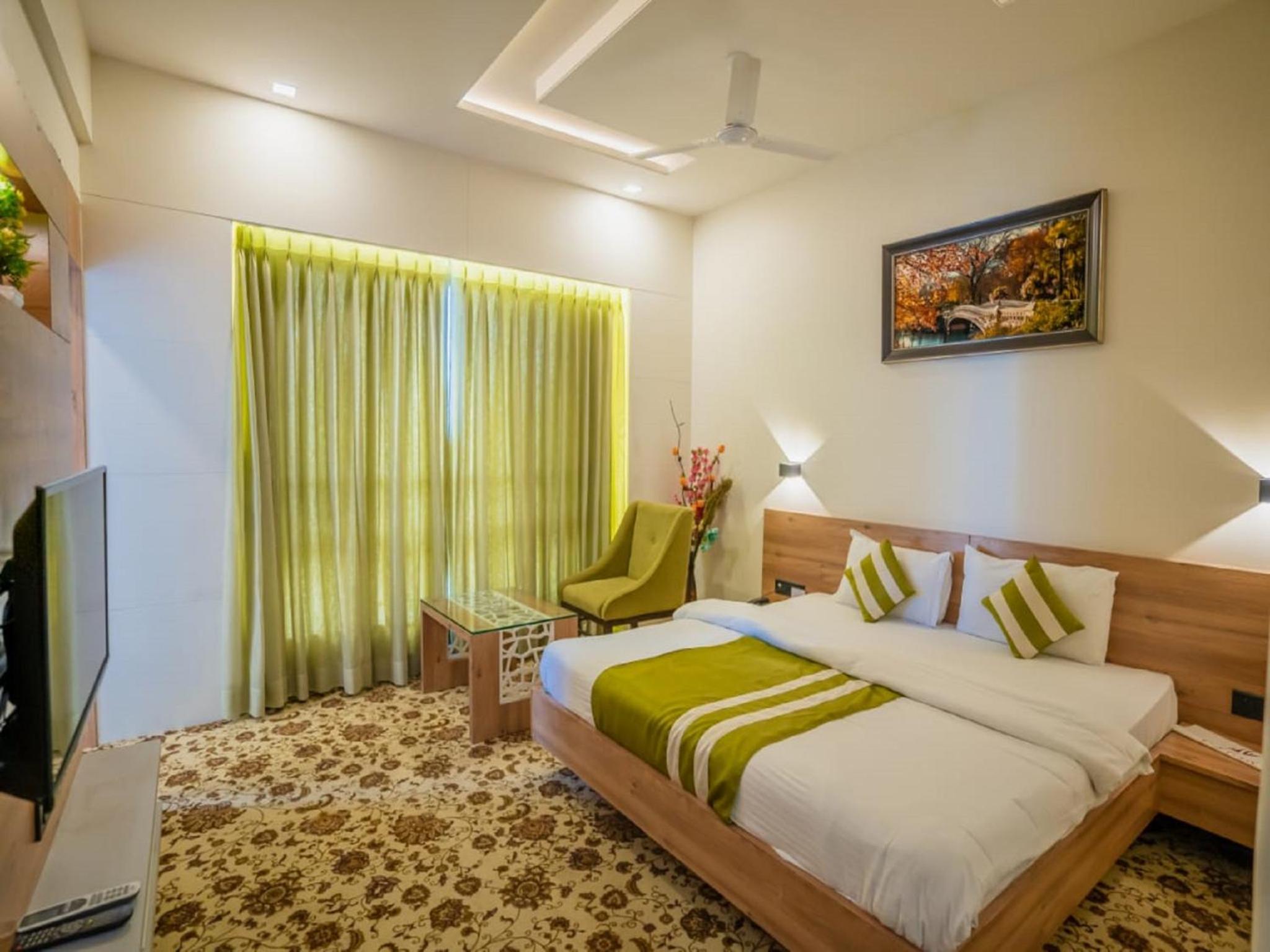 Superior King Room