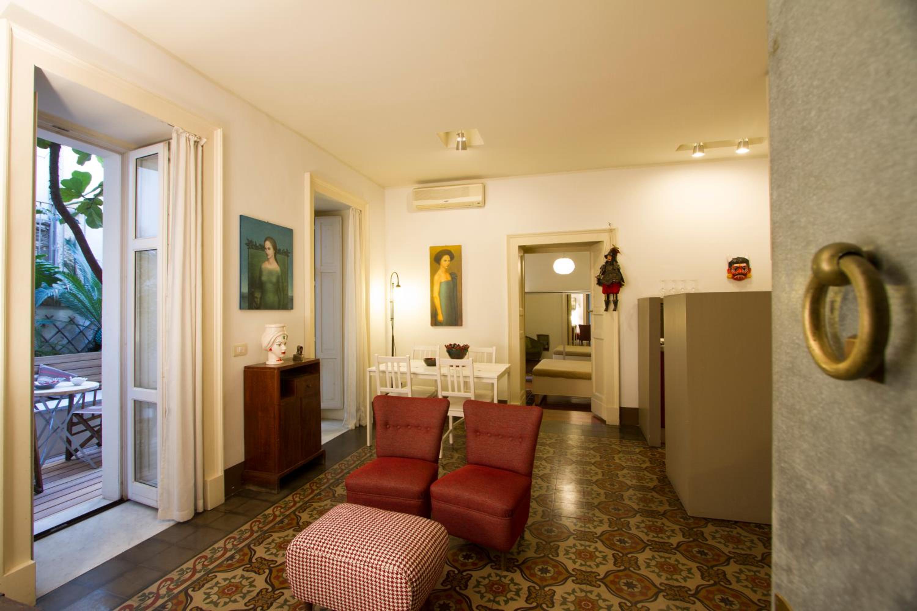 Deluxe Apartment