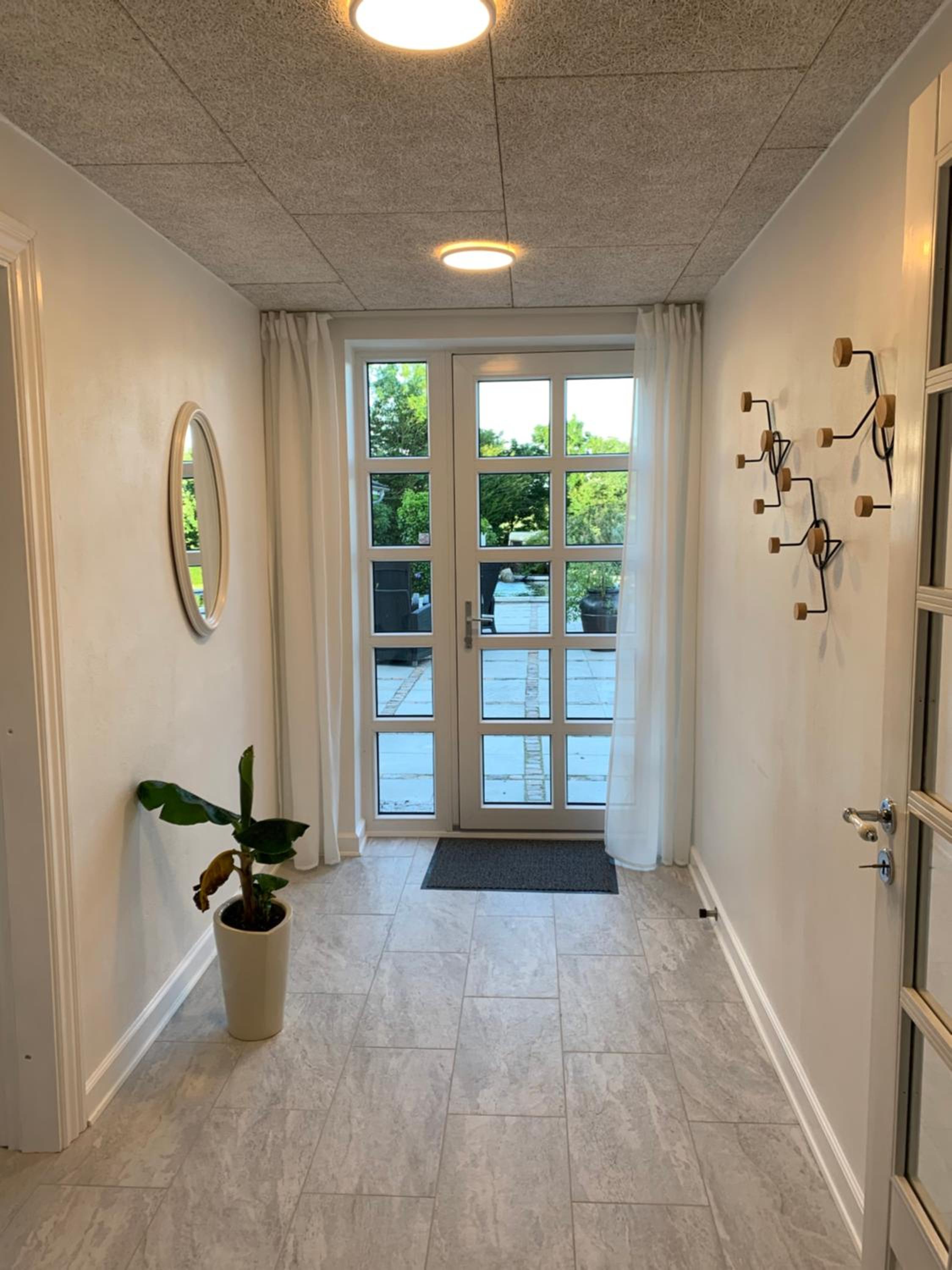 Family Room with Private Bathroom photo 2