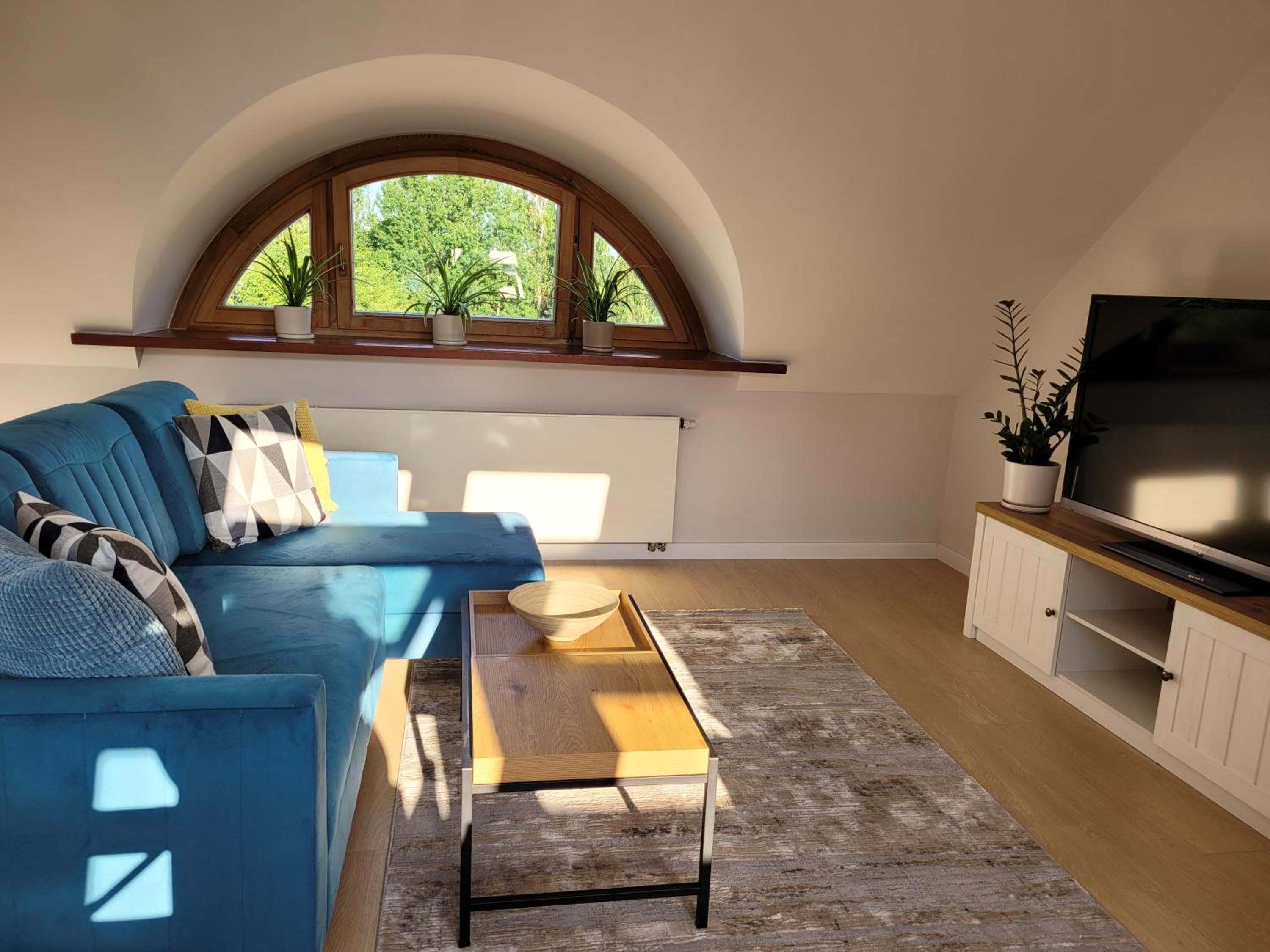 Three-Bedroom Apartment - Photo 38