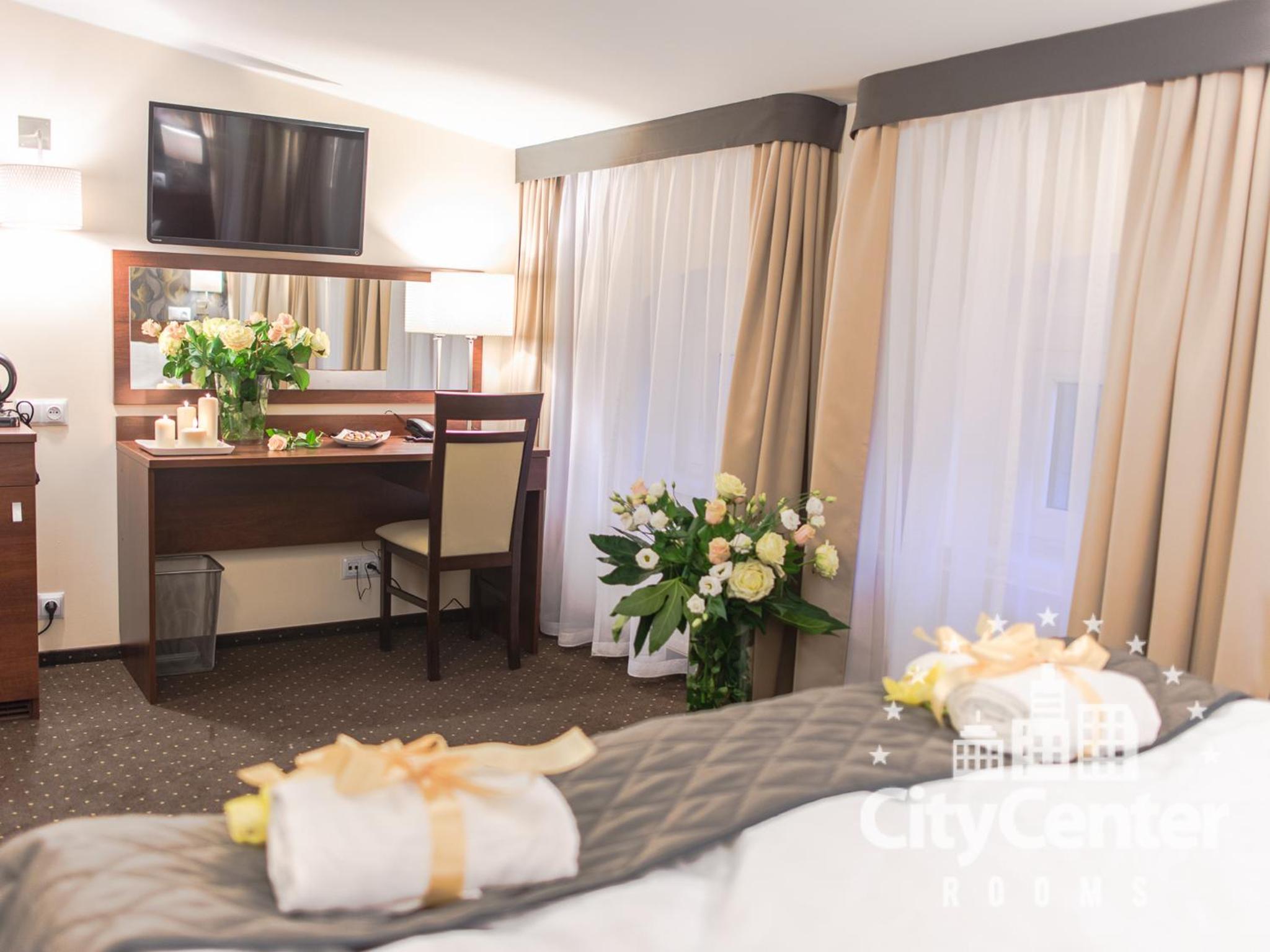Double or Twin Room - Photo 12
