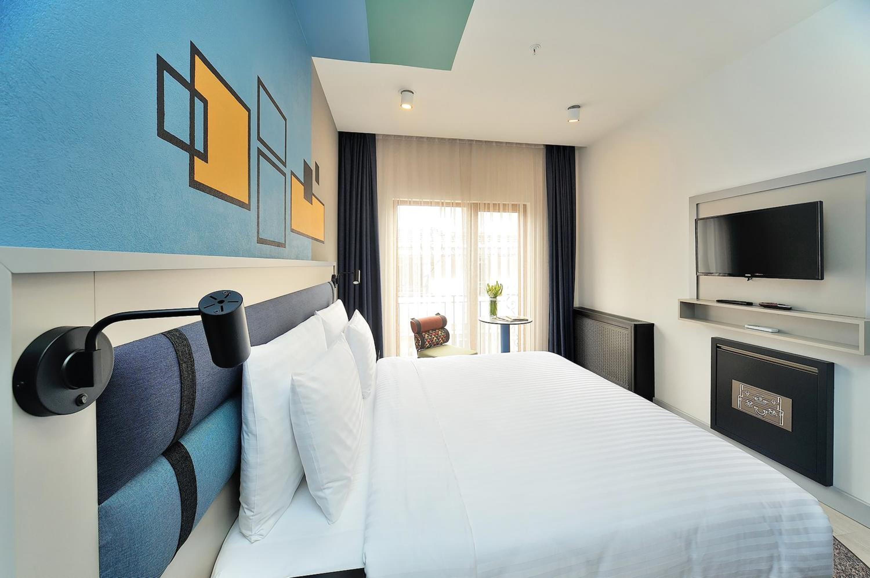 Standard King Room photo 2