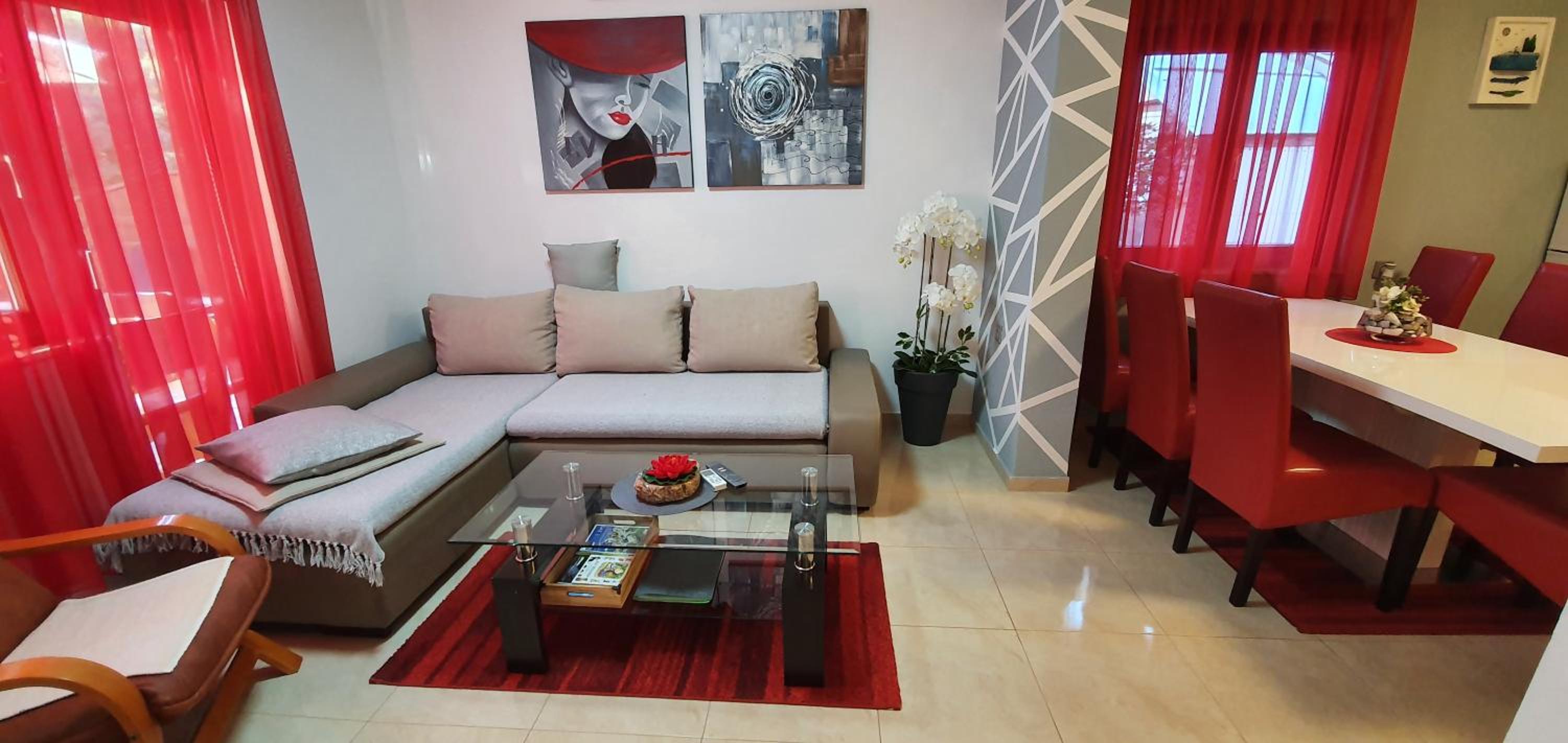 Villa photo 1