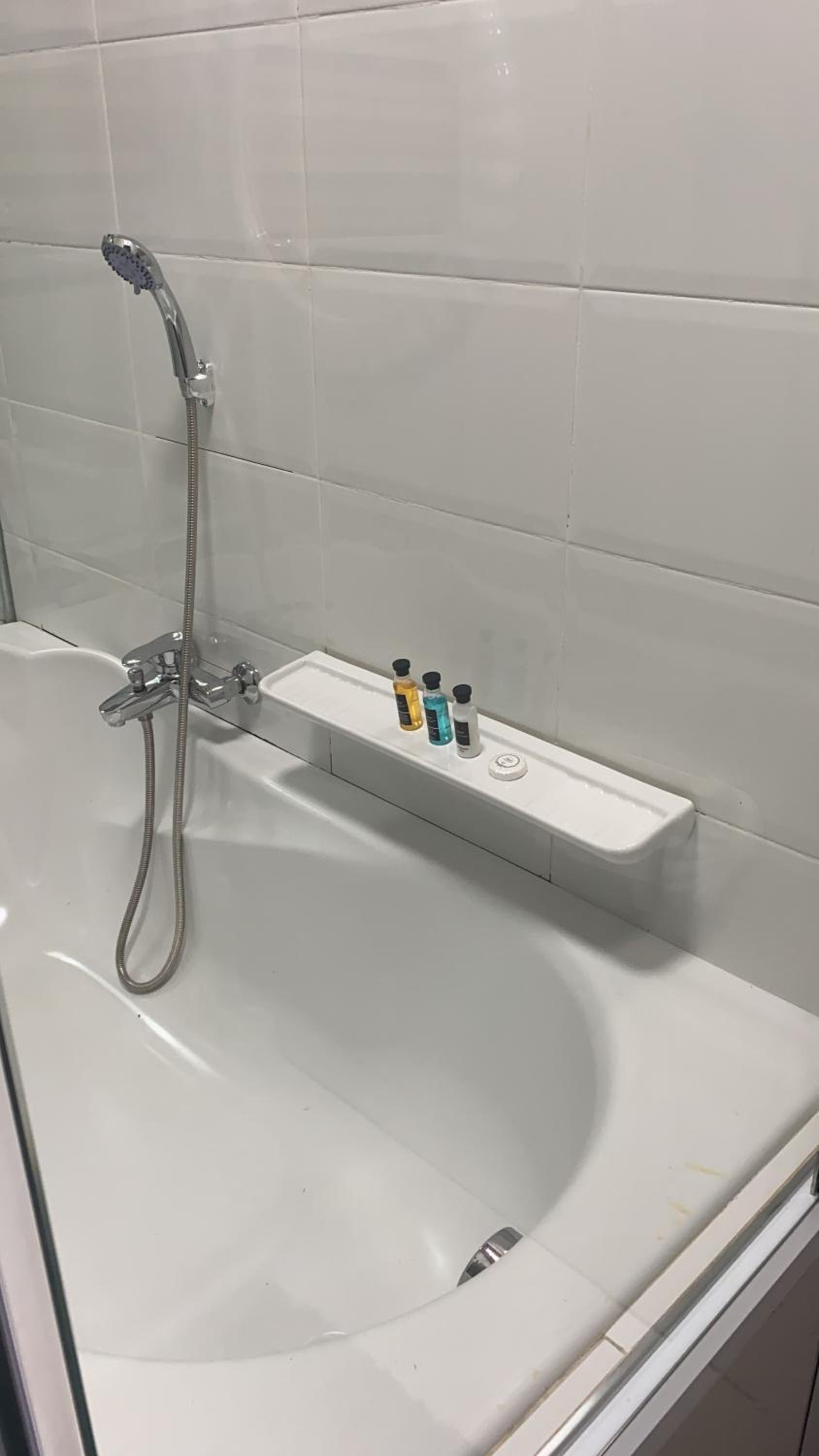 Double Room - Photo 8