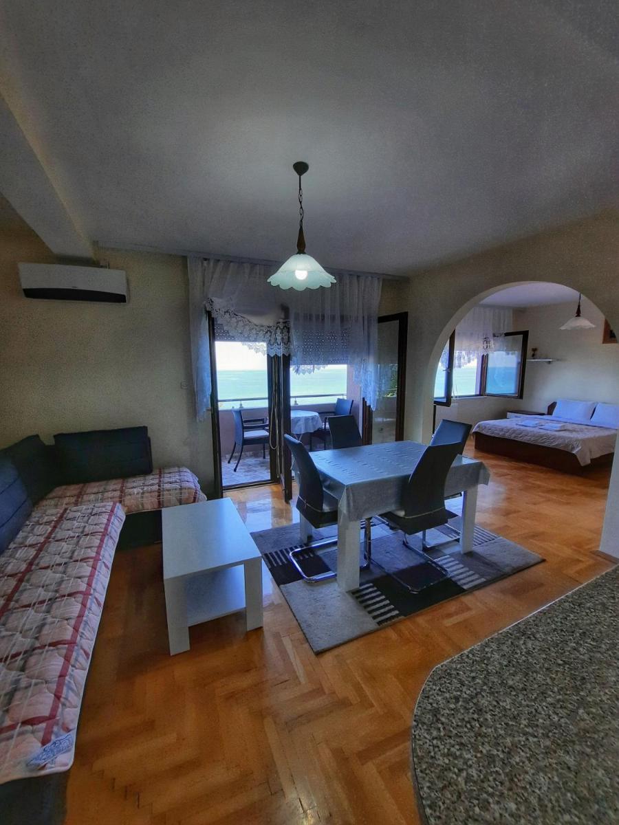 Apartment with Lake View photo 1