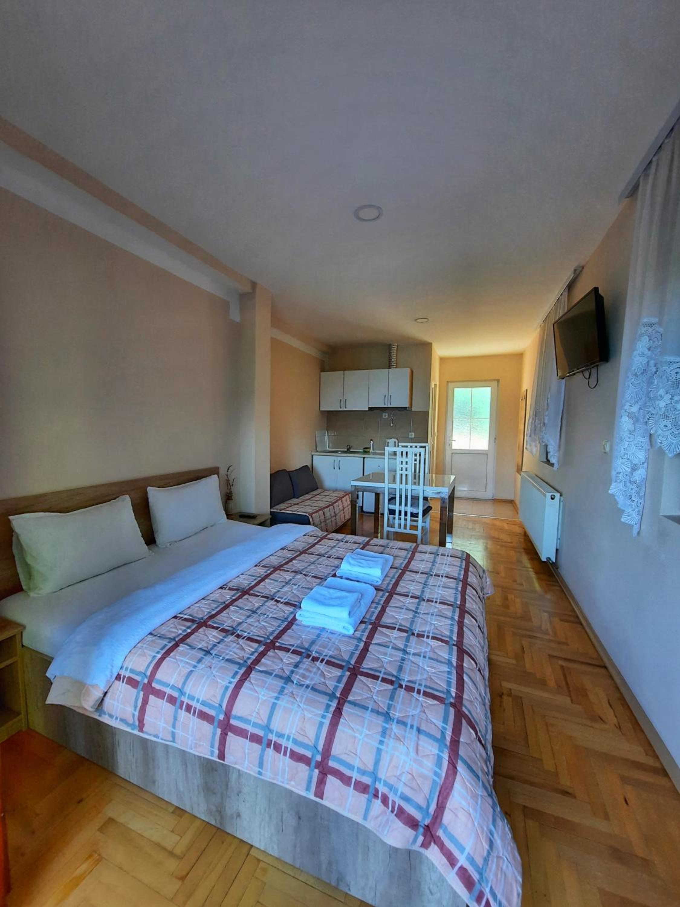 Studio Apartment photo 2