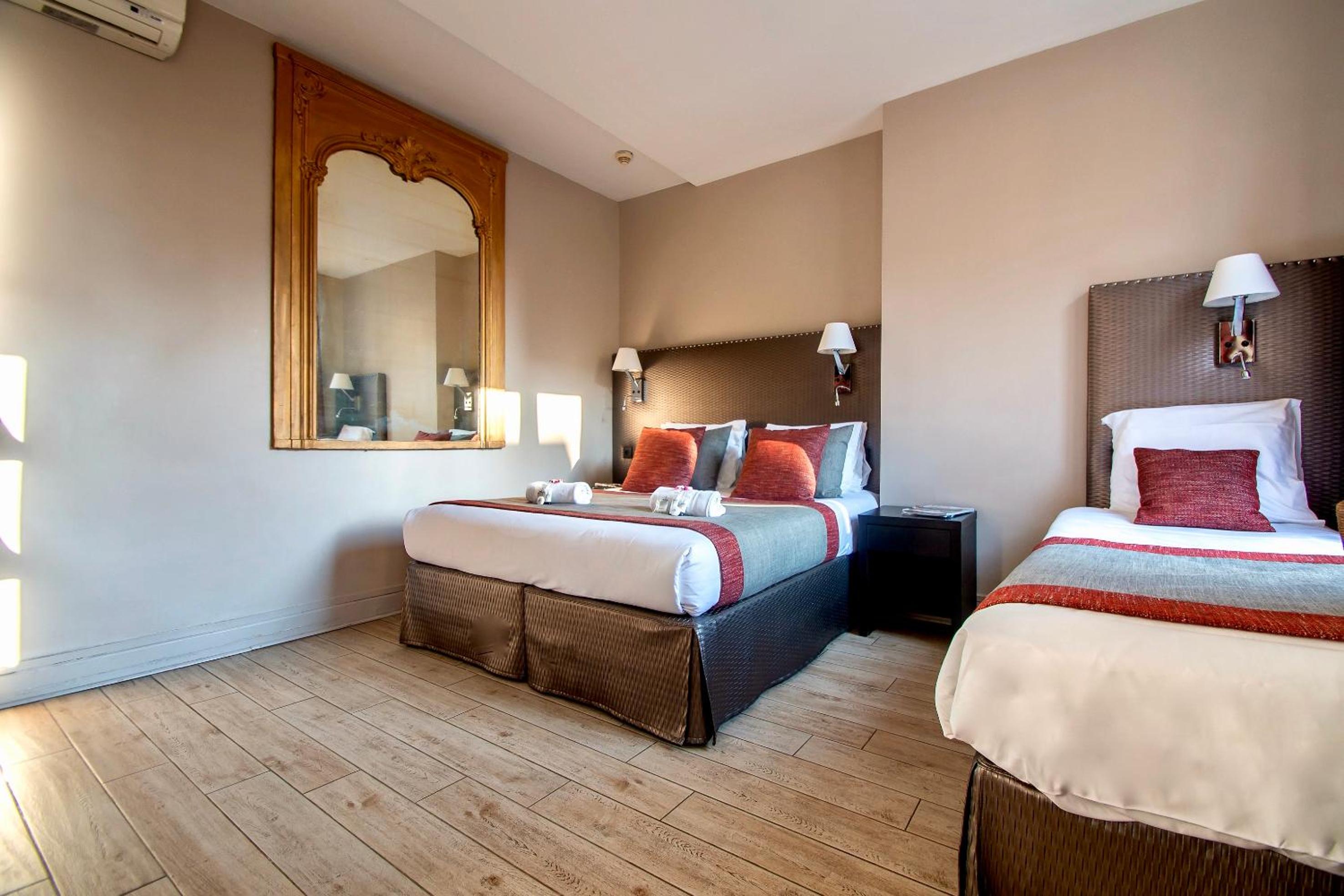 Triple Room