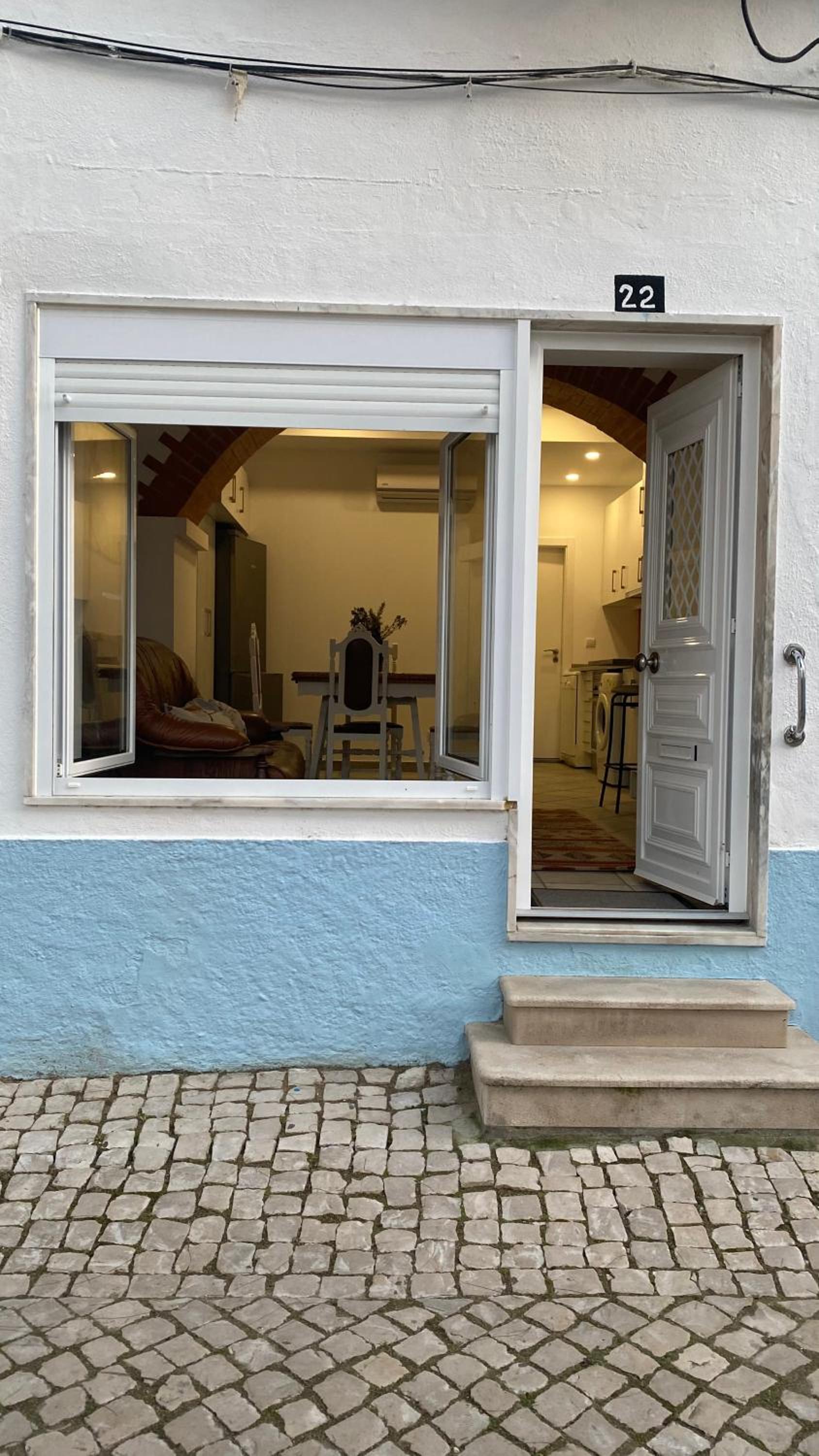 One-Bedroom Apartment - Photo 48