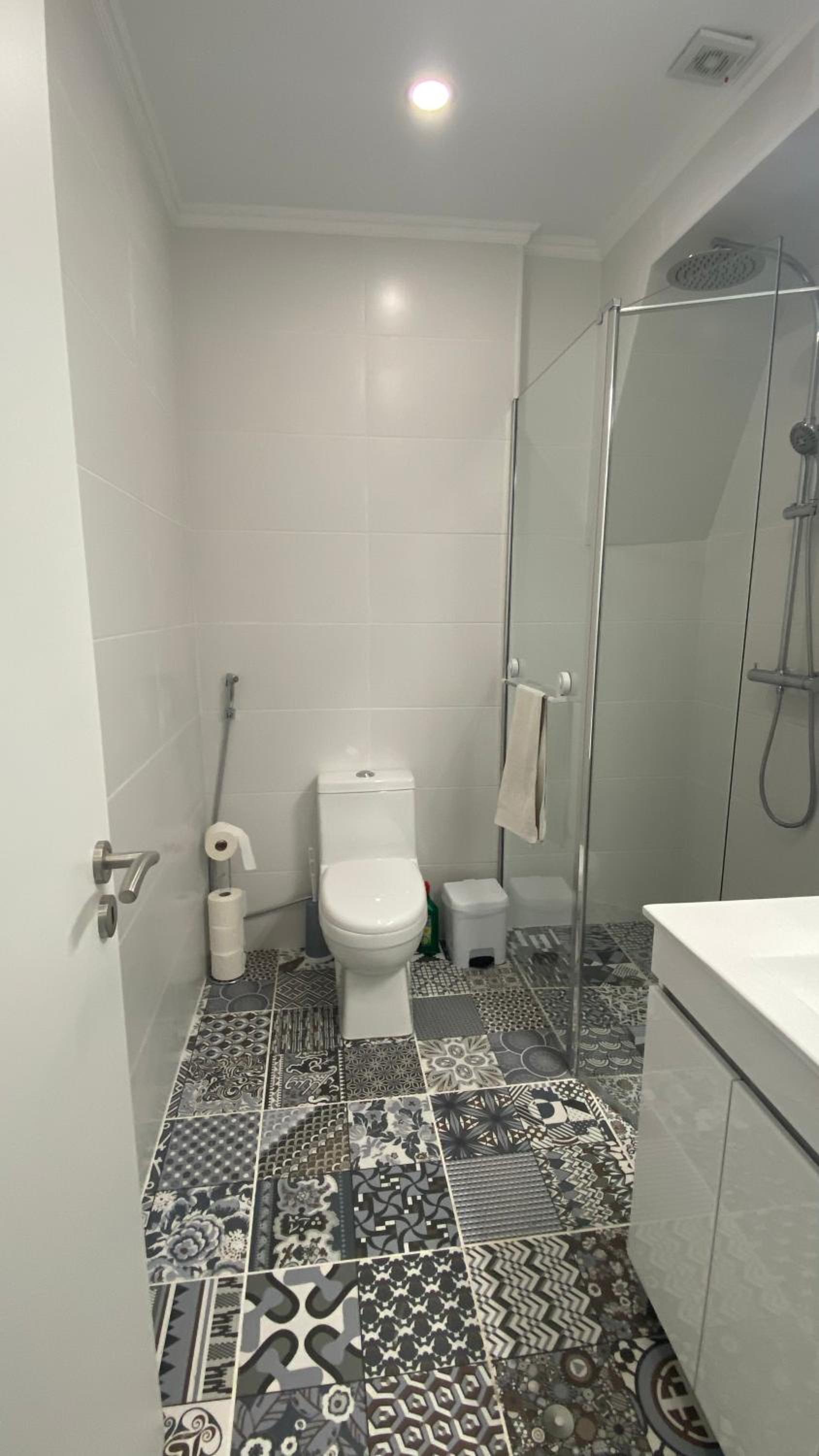 One-Bedroom Apartment - Photo 49