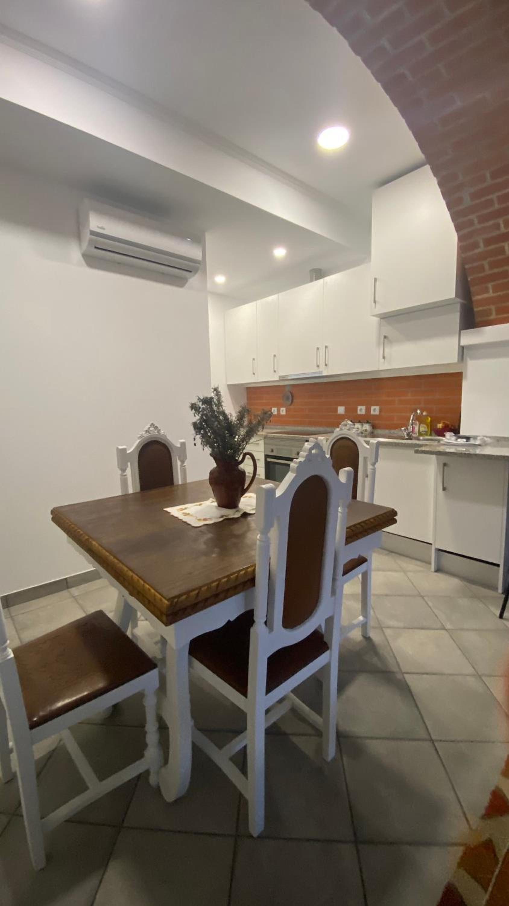 One-Bedroom Apartment - Photo 36