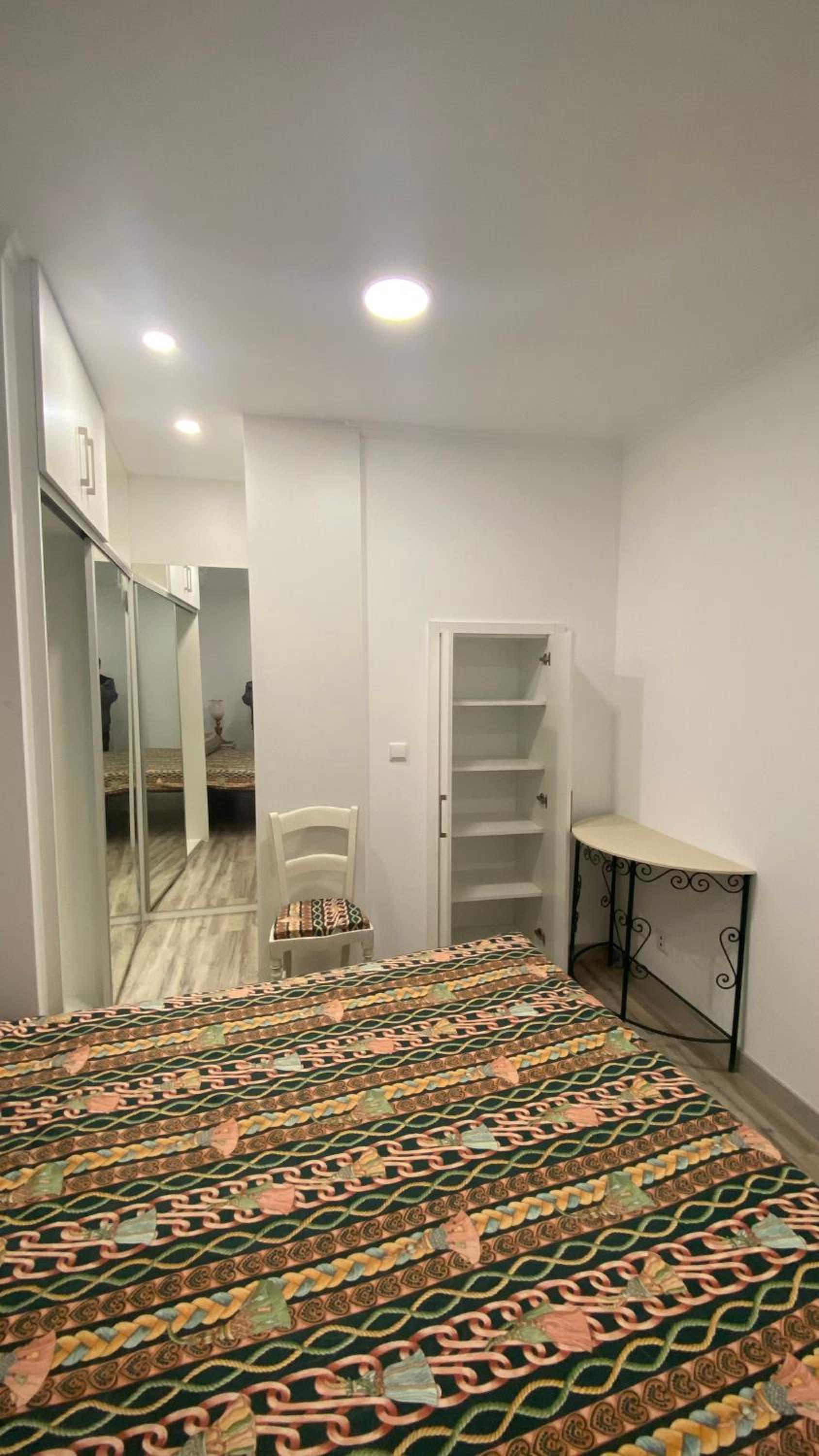 One-Bedroom Apartment - Photo 37