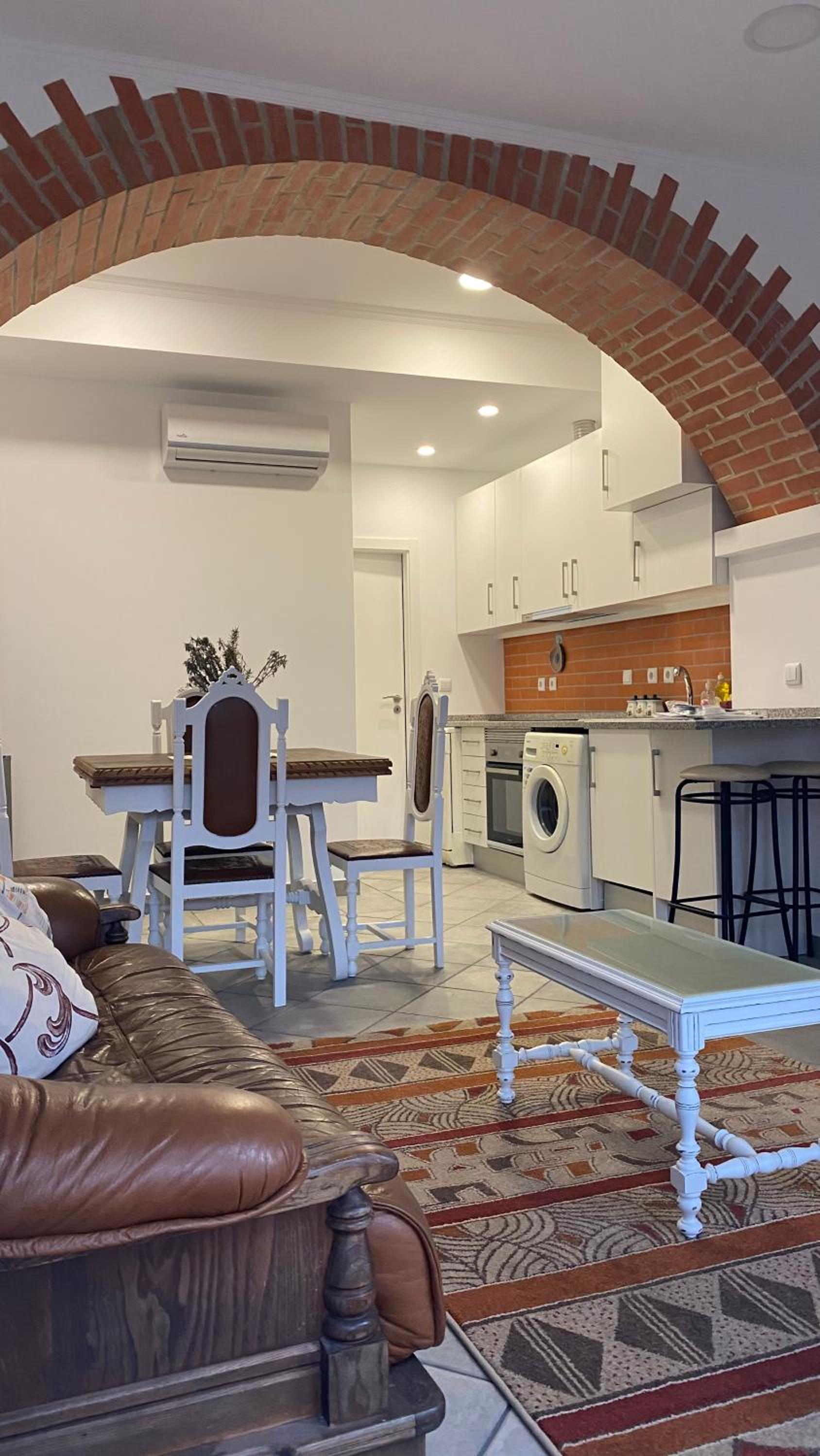 One-Bedroom Apartment - Photo 43