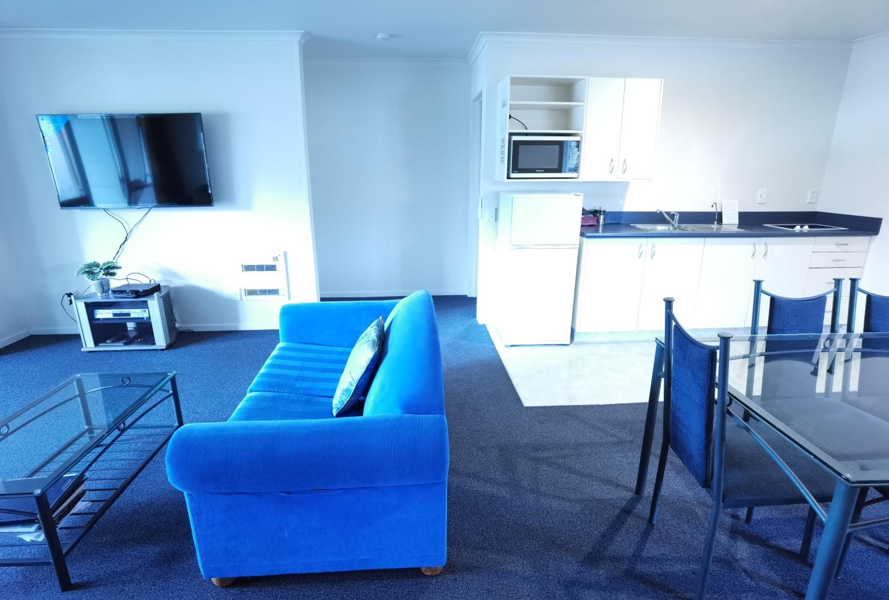 Superior Two-Bedroom Apartment with Air Conditioning - Photo 7