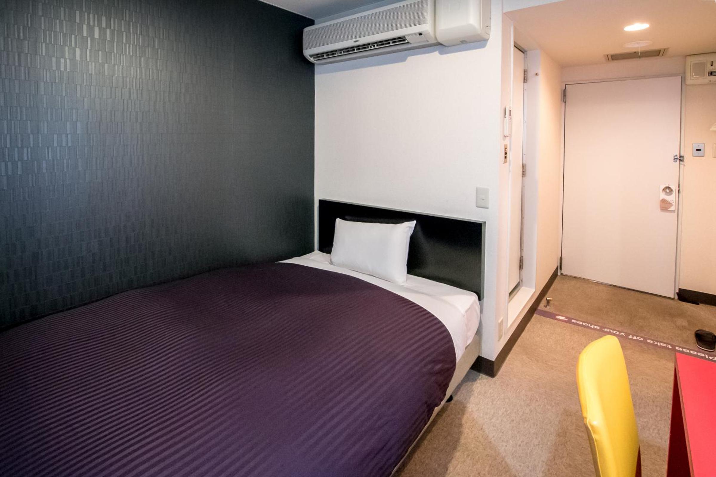 Double Room with Small Double Bed - Non-Smoking - Photo 5