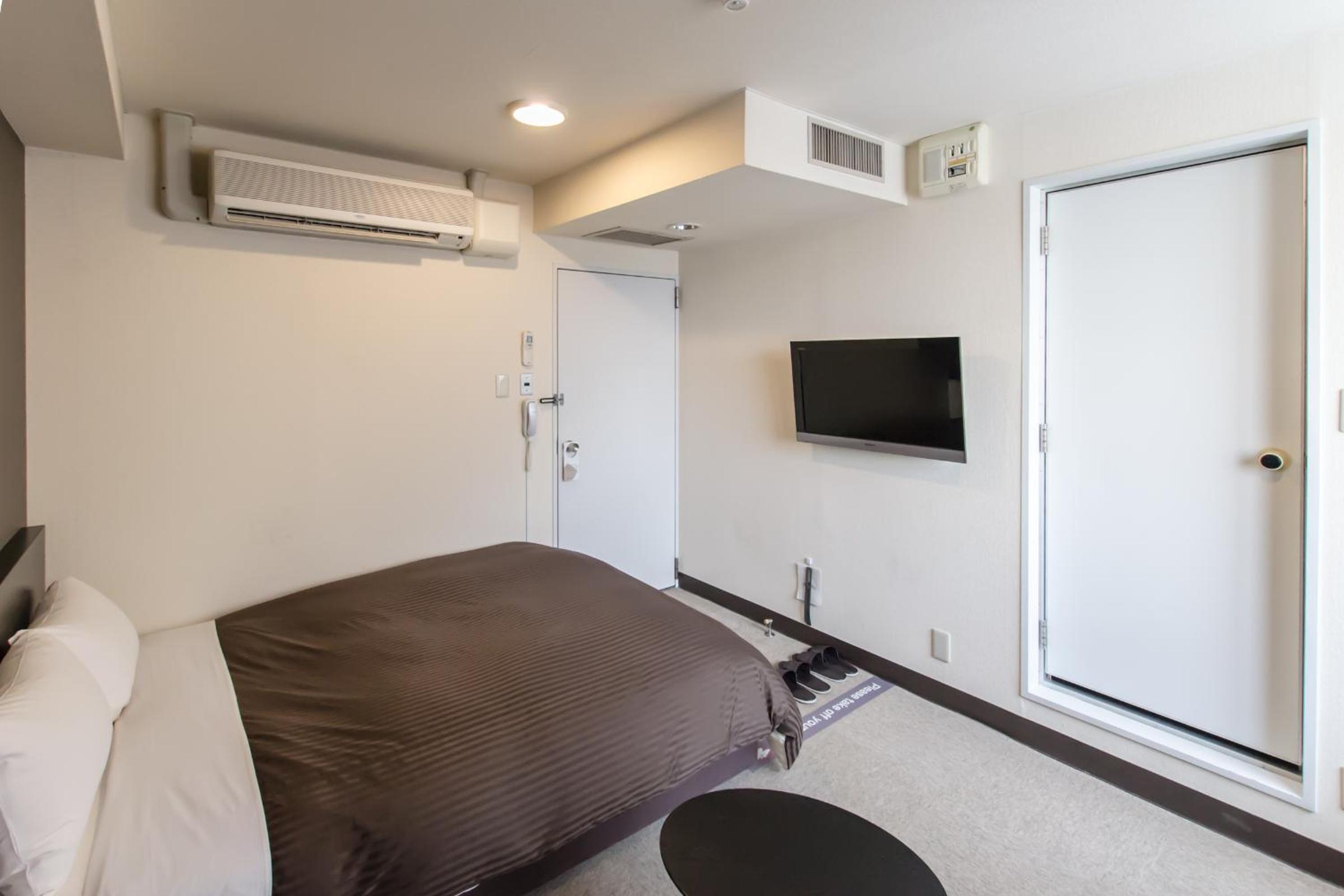 Double Room - Smoking - Photo 7