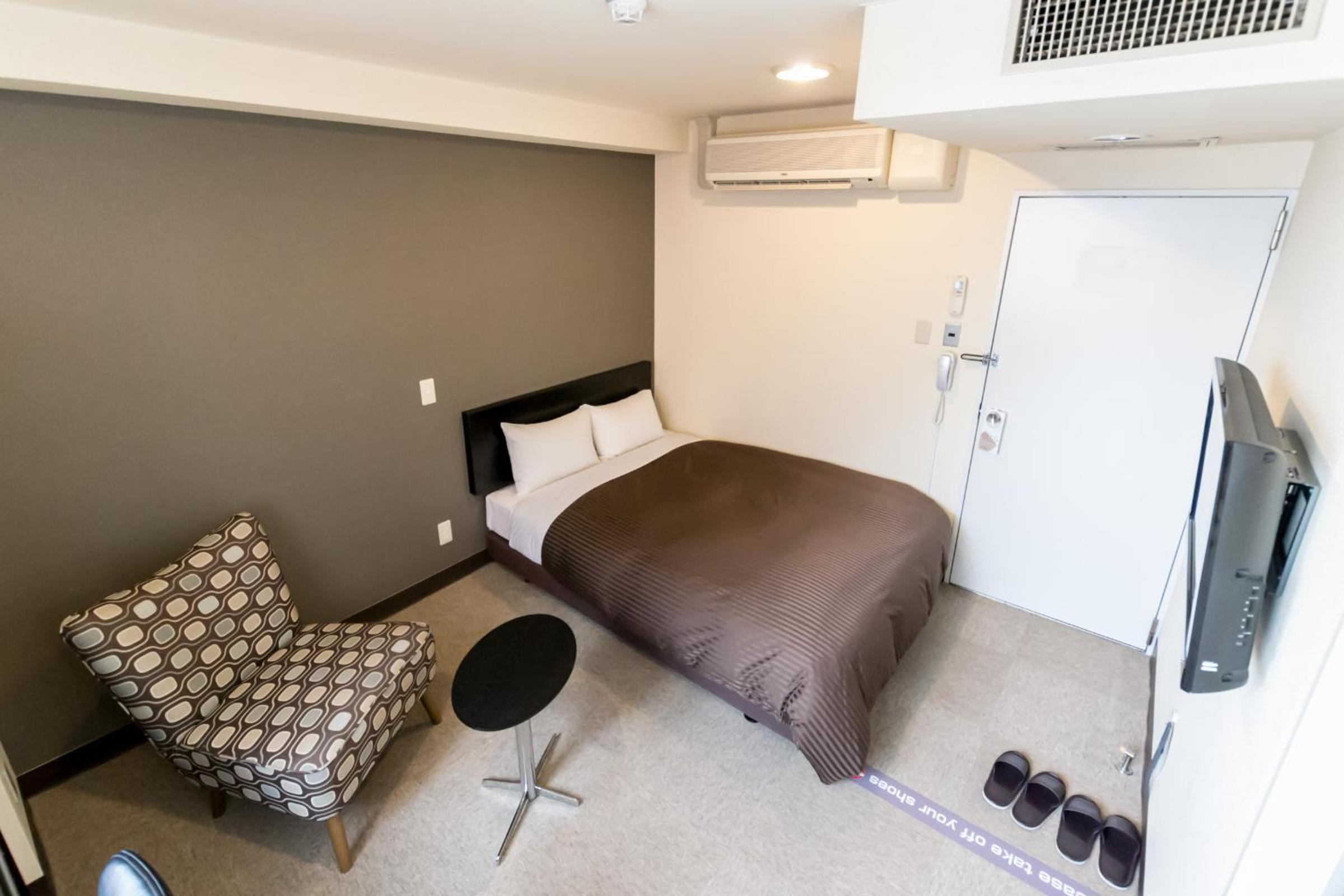 Double Room - Smoking - Photo 6
