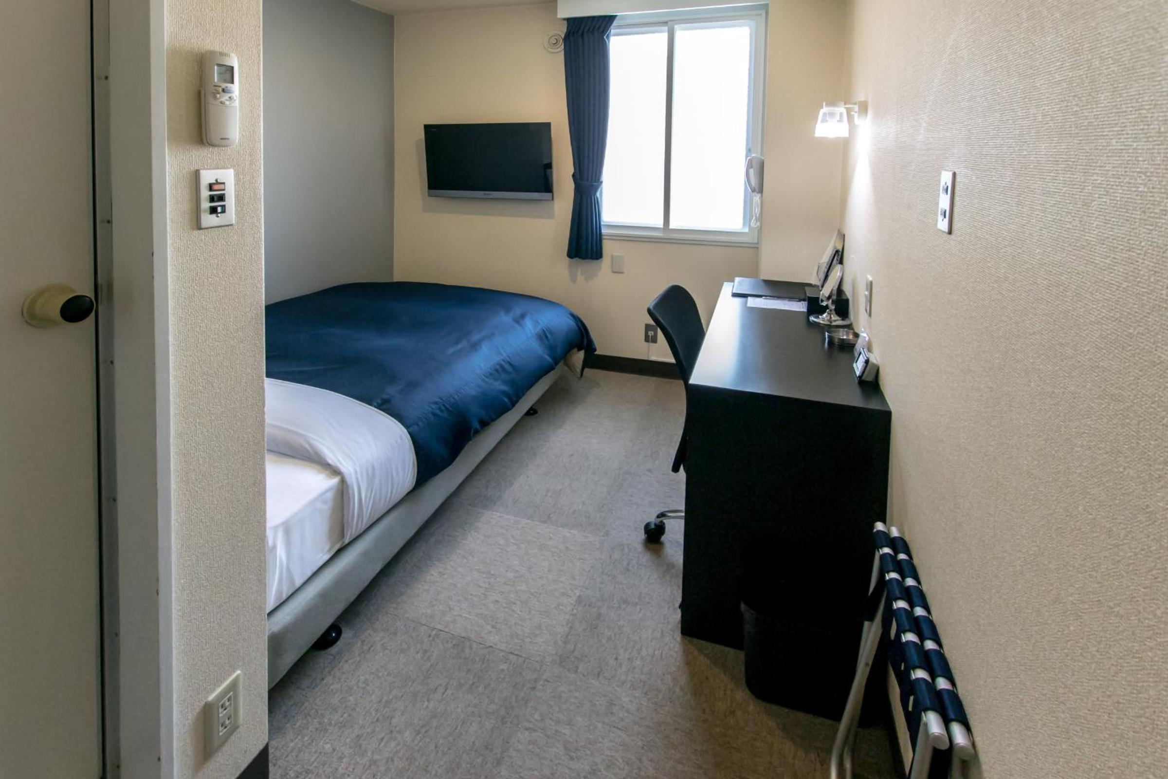 Double Room with Small Double Bed - Smoking - Photo 6