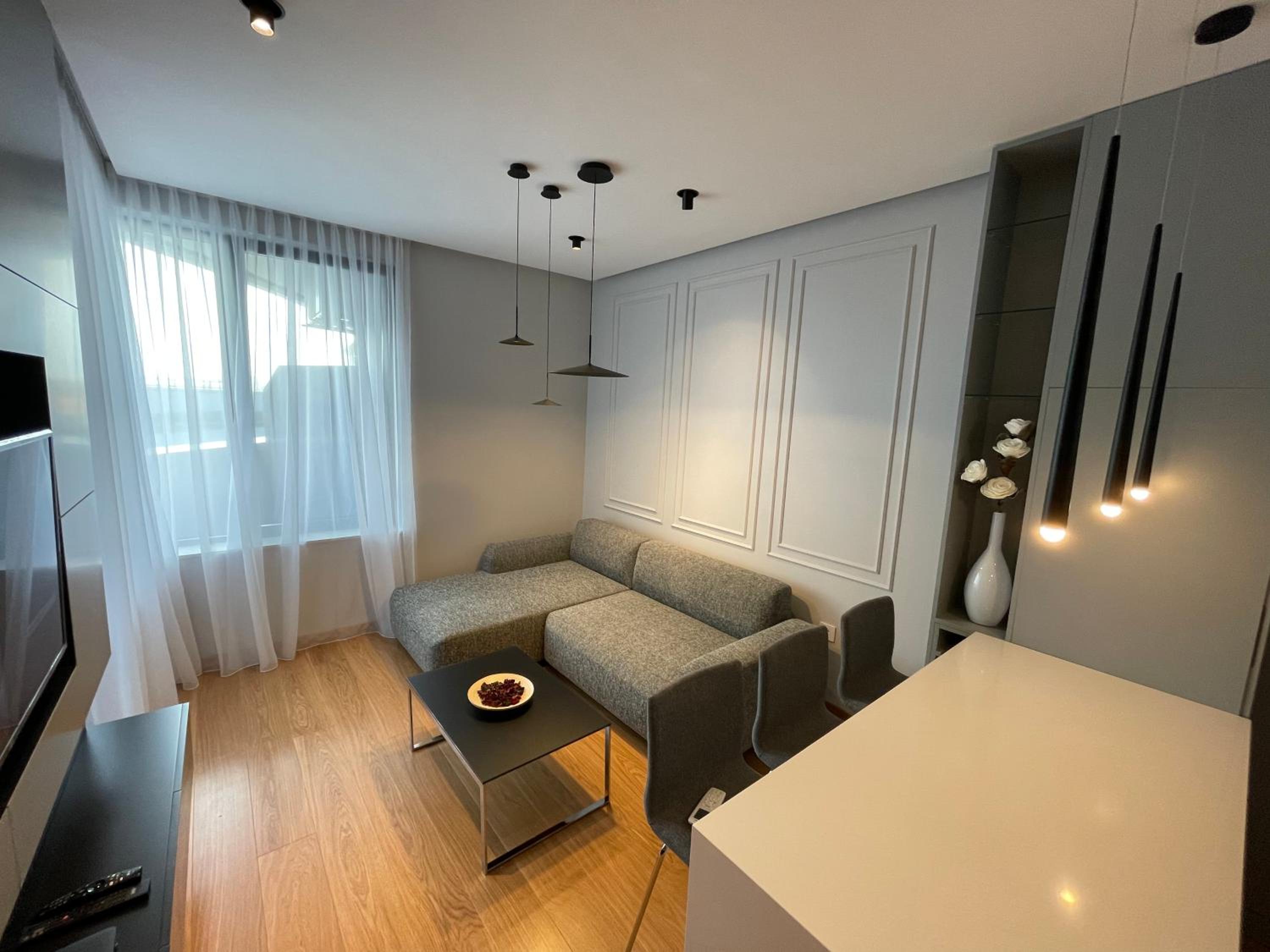 Deluxe Apartment - Photo 2
